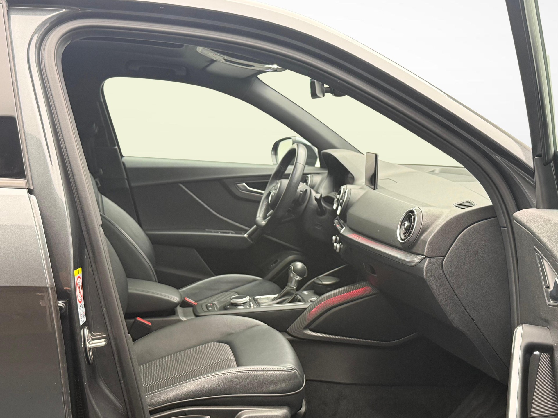 AUDI Q2 2.0 40 TFSI Sport quattro S-Tronic-image-9