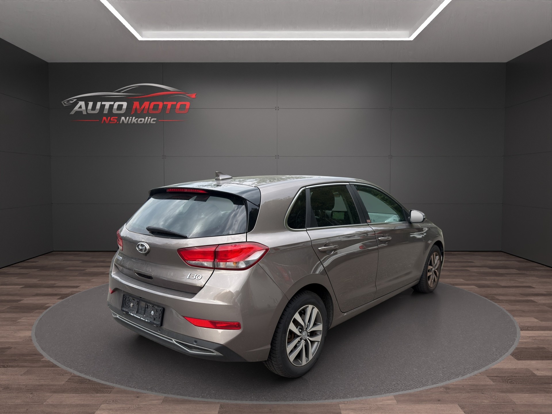 HYUNDAI i30 1.0 T-GDi Amplia 48V MH DCT-image-3