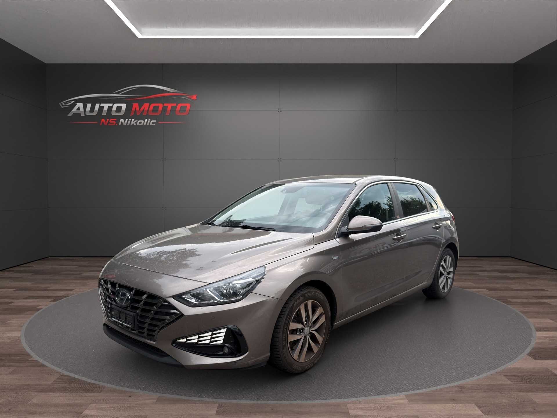 HYUNDAI i30 1.0 T-GDi Amplia 48V MH DCT-image-1
