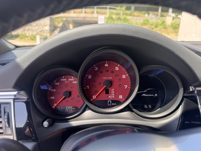PORSCHE Macan 3.0 V6 S-image-3