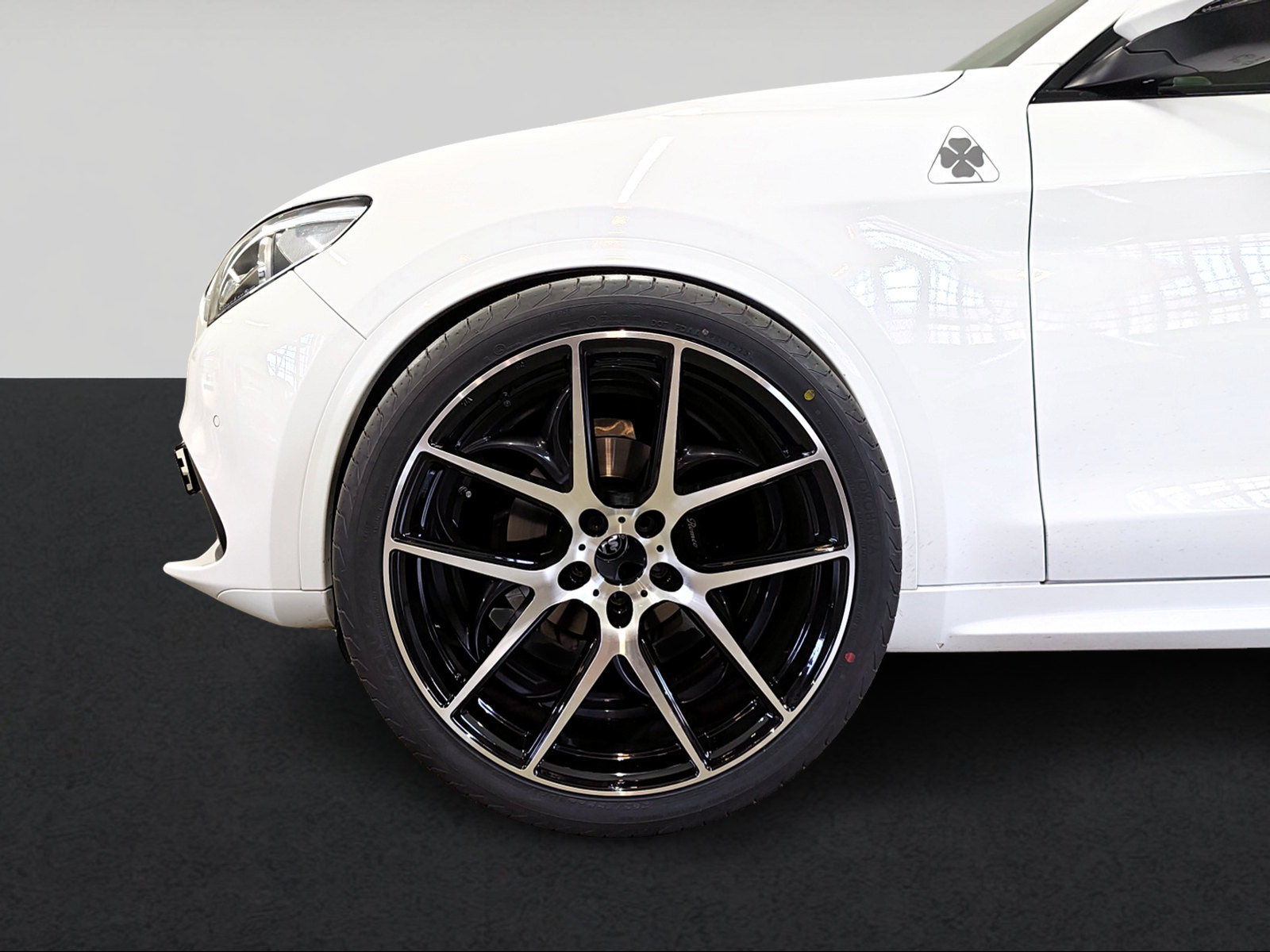 ALFA ROMEO Stelvio 2.0 Veloce Q4 Automatic-image-9