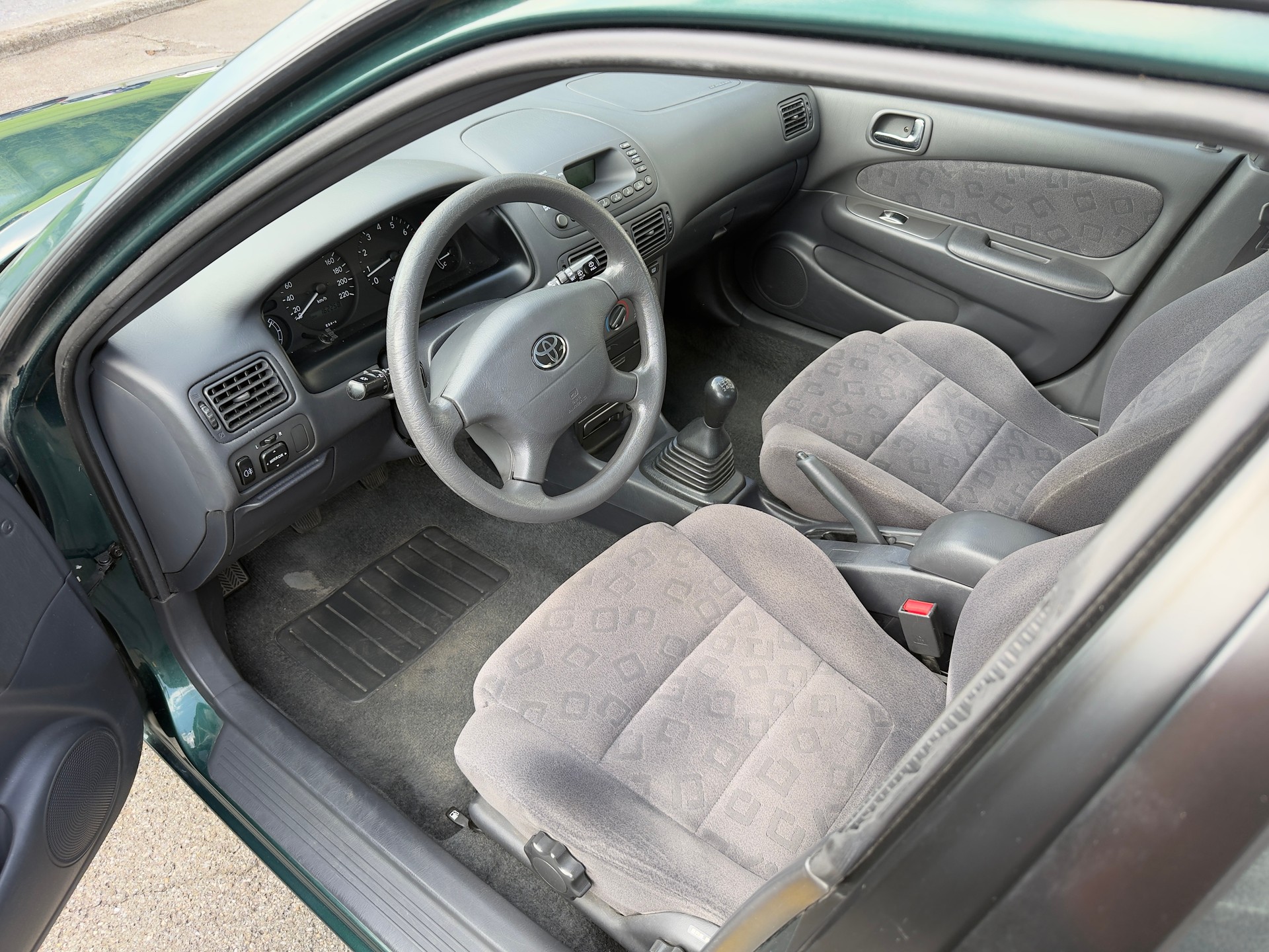TOYOTA Corolla 1.6 Linea Sol plus-image-7