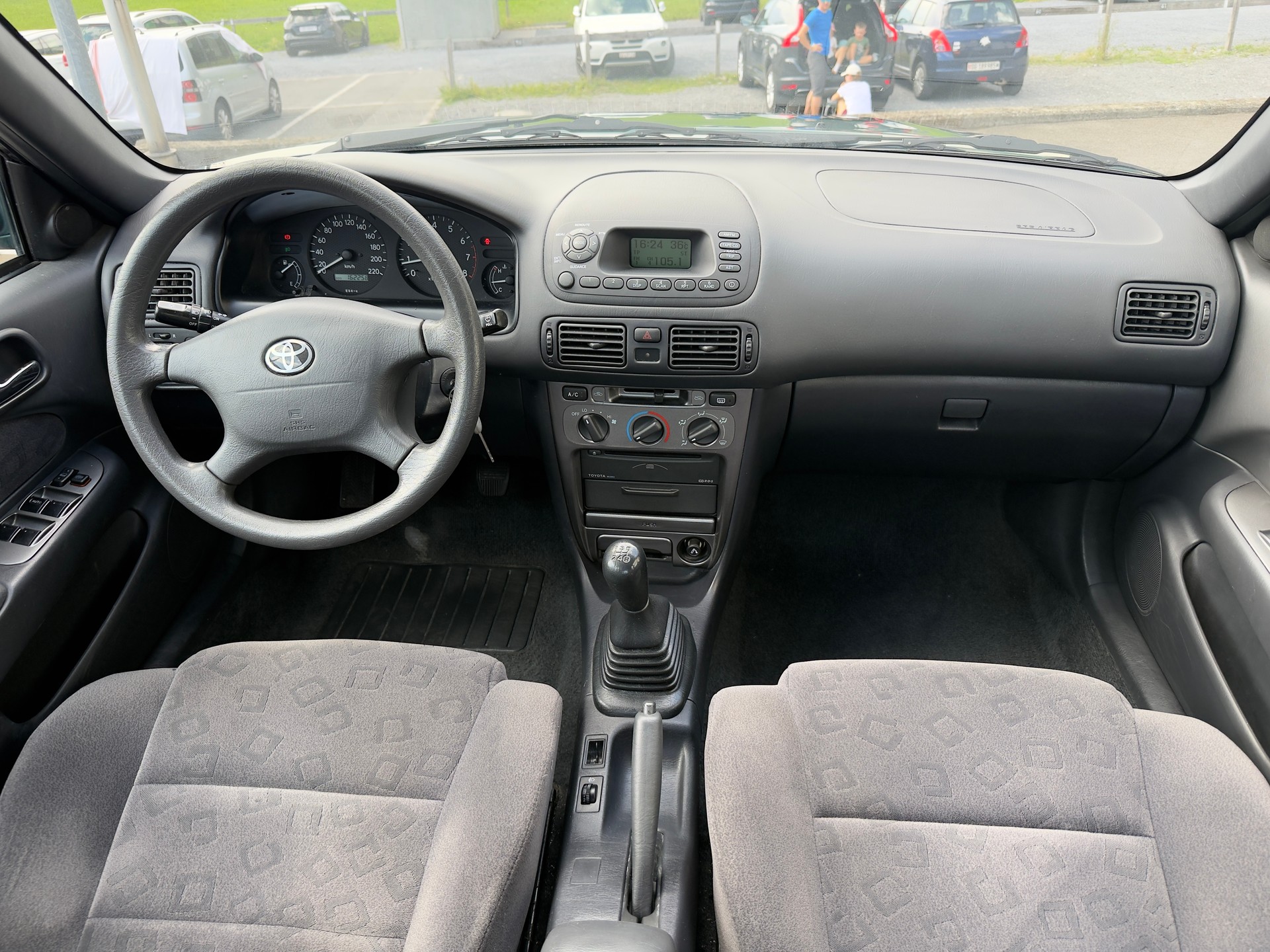 TOYOTA Corolla 1.6 Linea Sol plus-image-9