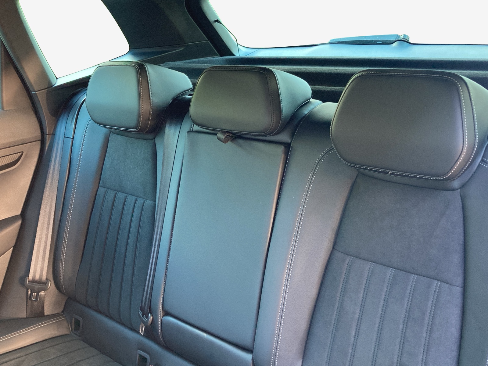 SKODA Karoq 2.0 TSI SportLine 4x4 DSG-image-11