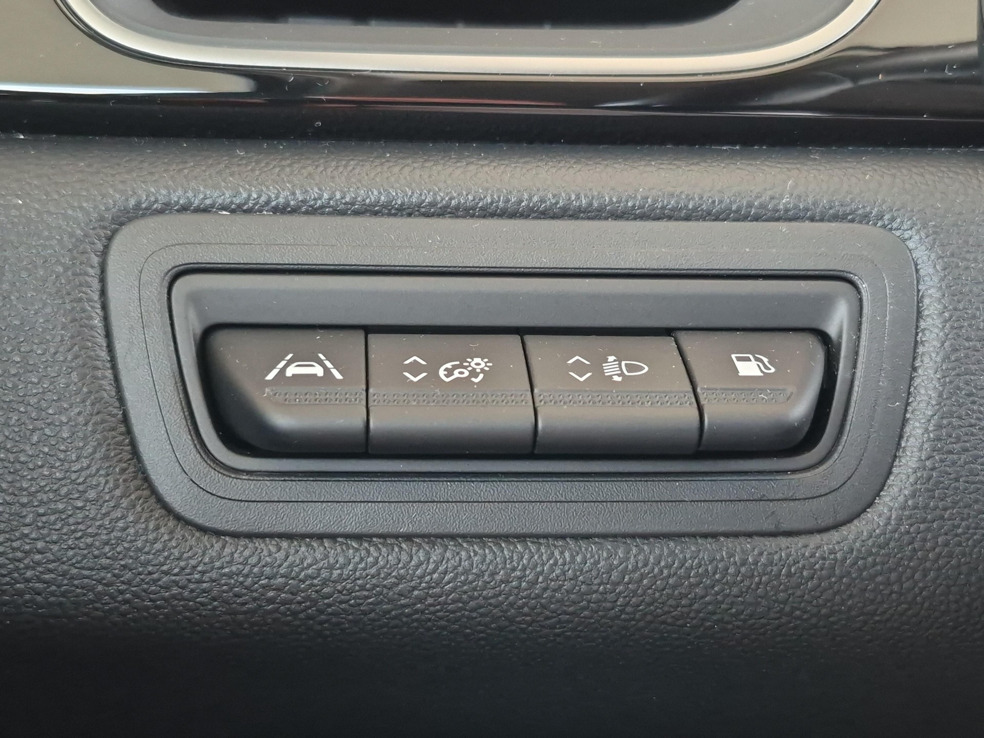 MITSUBISHI ASX 1.6 PHEV Intense-image-16