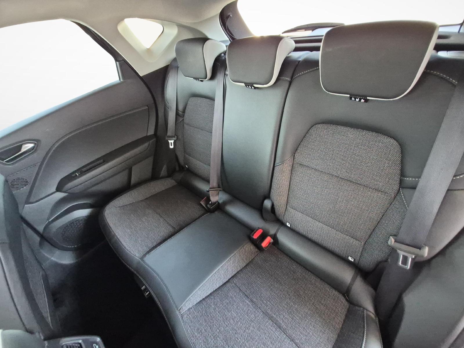 MITSUBISHI ASX 1.6 PHEV Intense-image-11