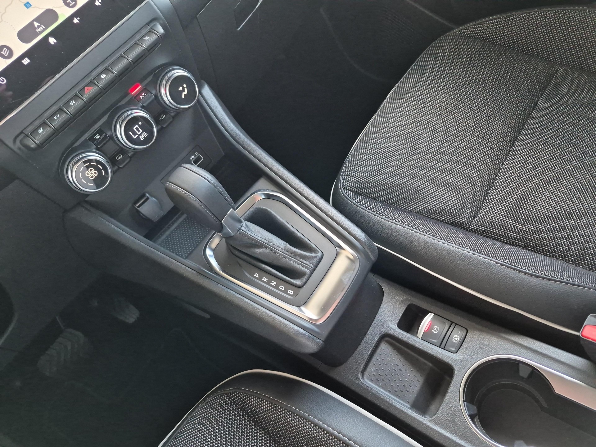 MITSUBISHI ASX 1.6 PHEV Intense-image-15