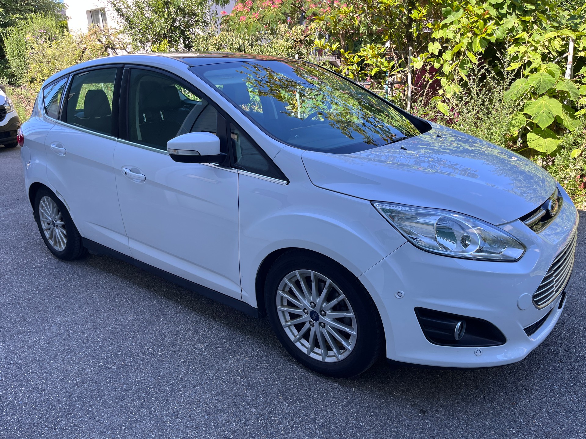 FORD C-Max 2.0 PHEV Energi CVT-image-2