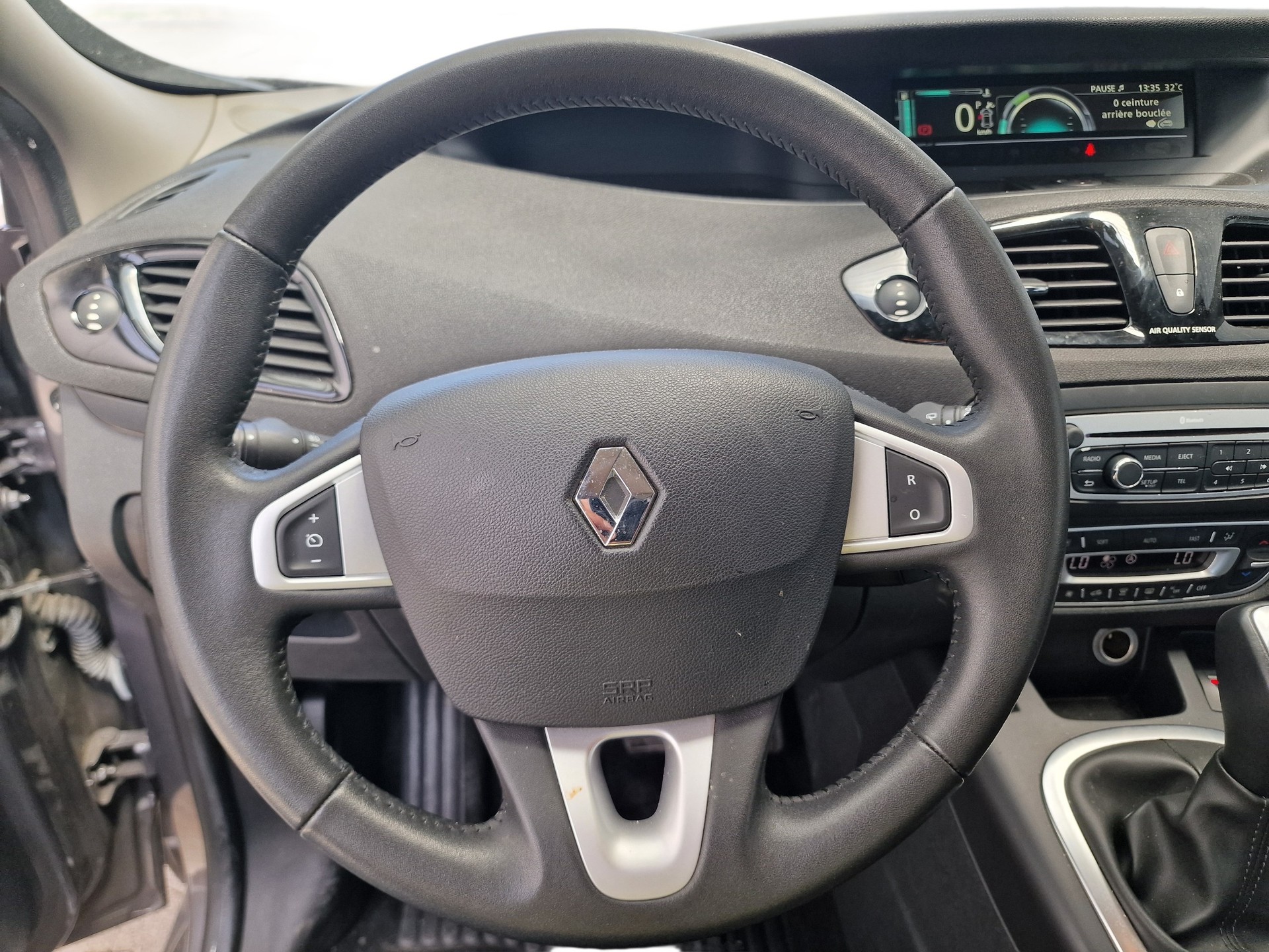 RENAULT Scénic 2.0 16V Dynamique X-Tronic CVT MFK NEU 12Mt Gara-image-12