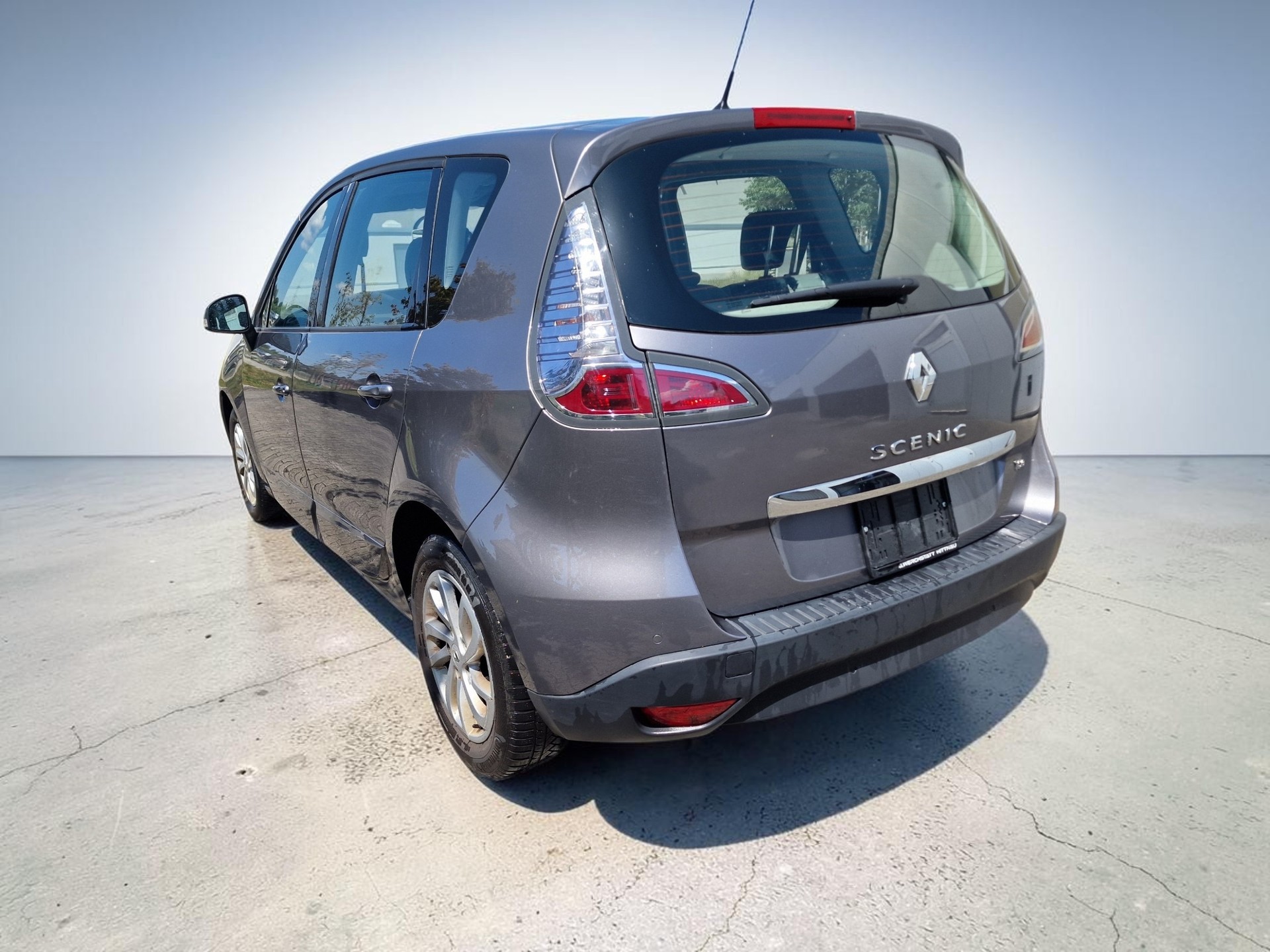 RENAULT Scénic 2.0 16V Dynamique X-Tronic CVT MFK NEU 12Mt Gara-image-5