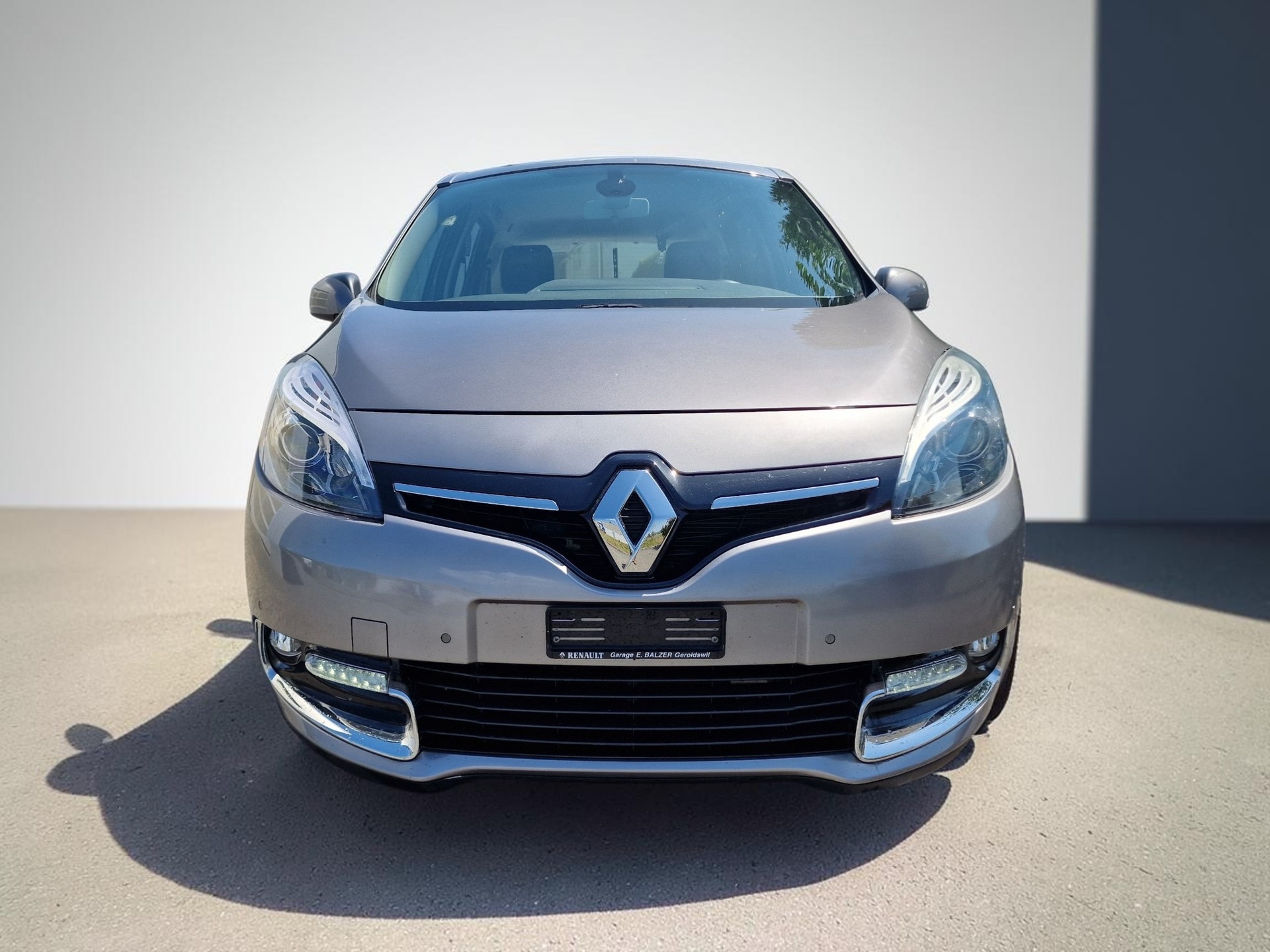 RENAULT Scénic 2.0 16V Dynamique X-Tronic CVT MFK NEU 12Mt Gara-image-2