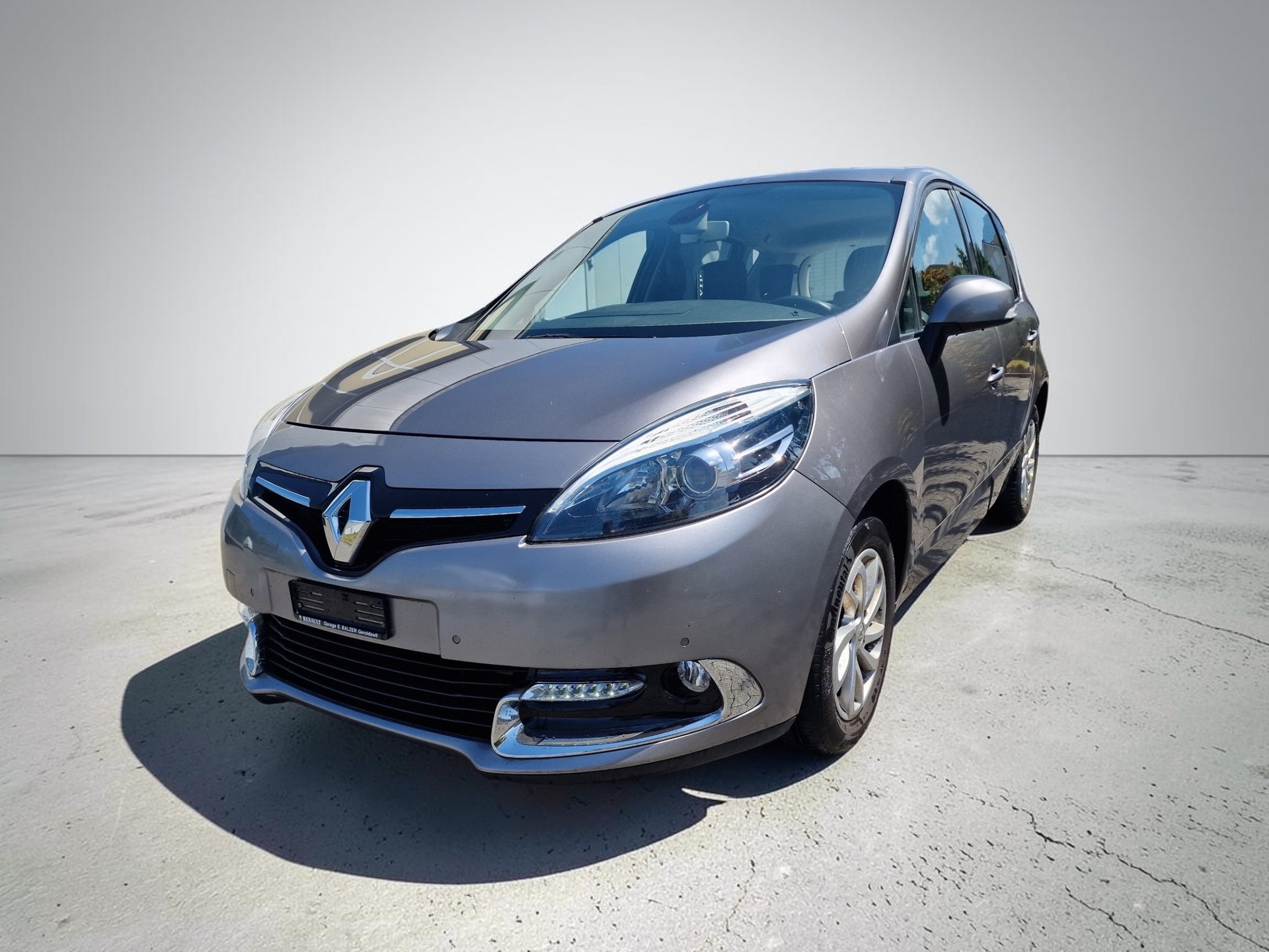 RENAULT Scénic 2.0 16V Dynamique X-Tronic CVT MFK NEU 12Mt Gara-image-3