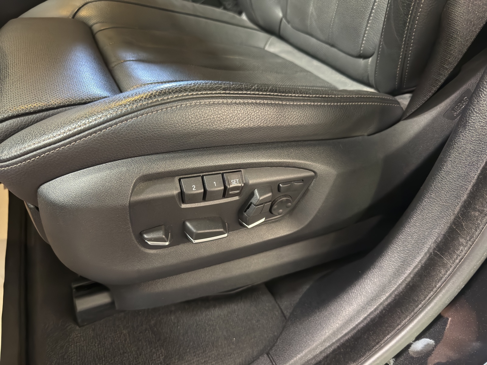 BMW X5 xDrive M50d Steptronic-image-13
