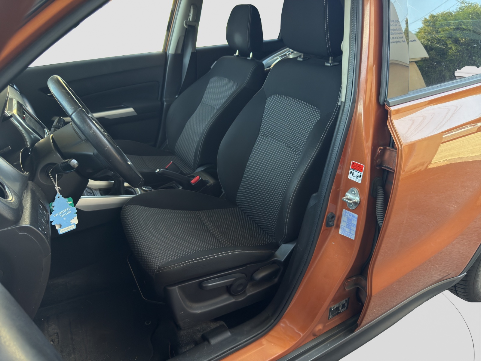 SUZUKI Vitara 1.6 Unico-image-6