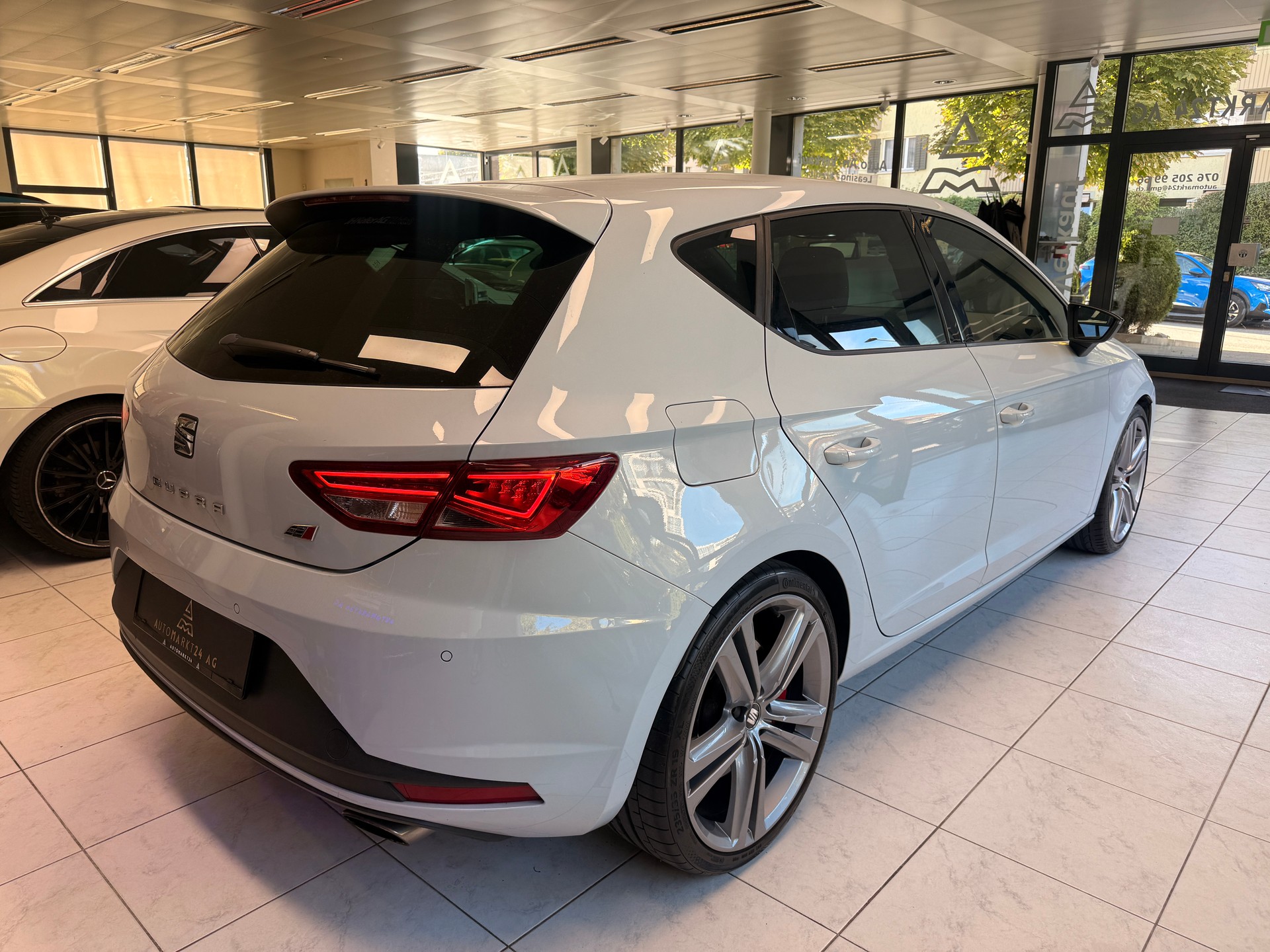 SEAT Leon ''Sonderfarbe Gletscherweiss'' 2.0 TSI 280 Cupra DSG-image-14