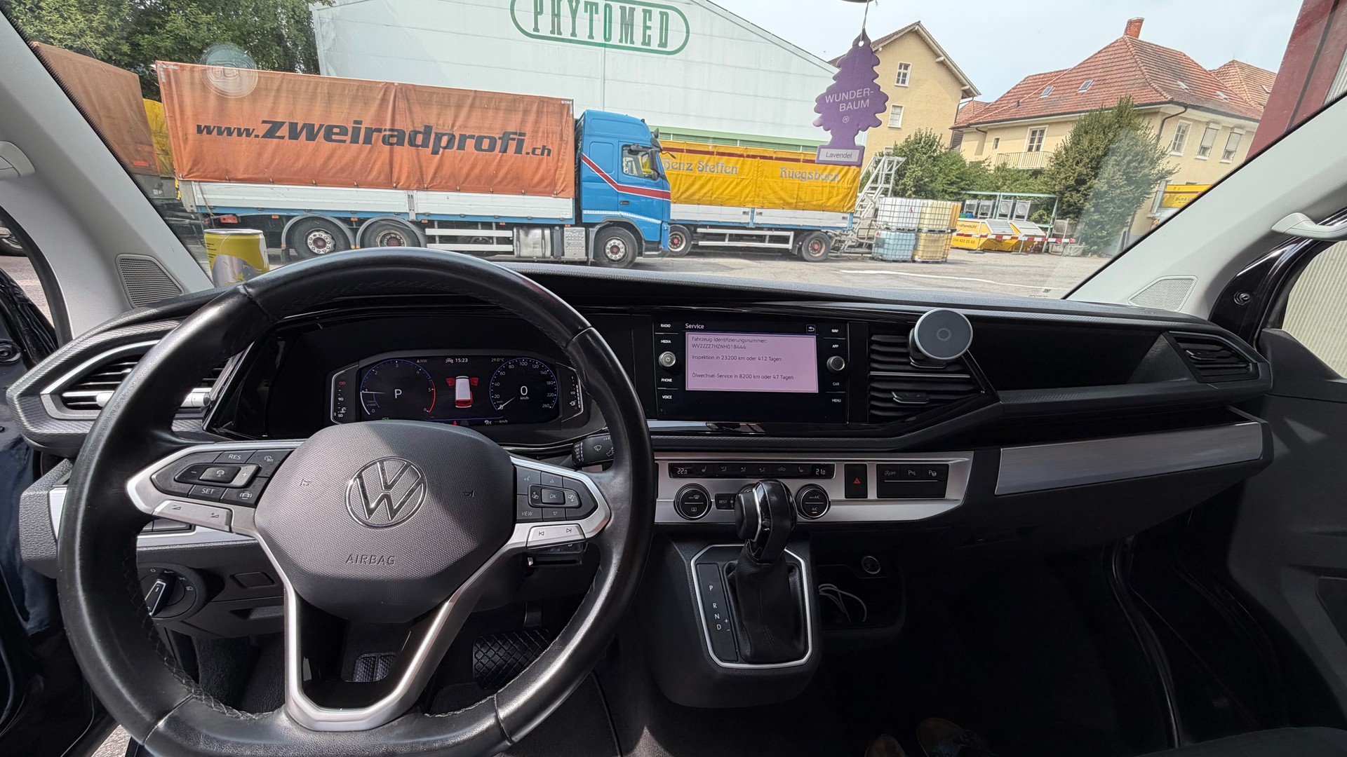 VW 2.0 TDI 150 MULTIVAN 4m-image-9