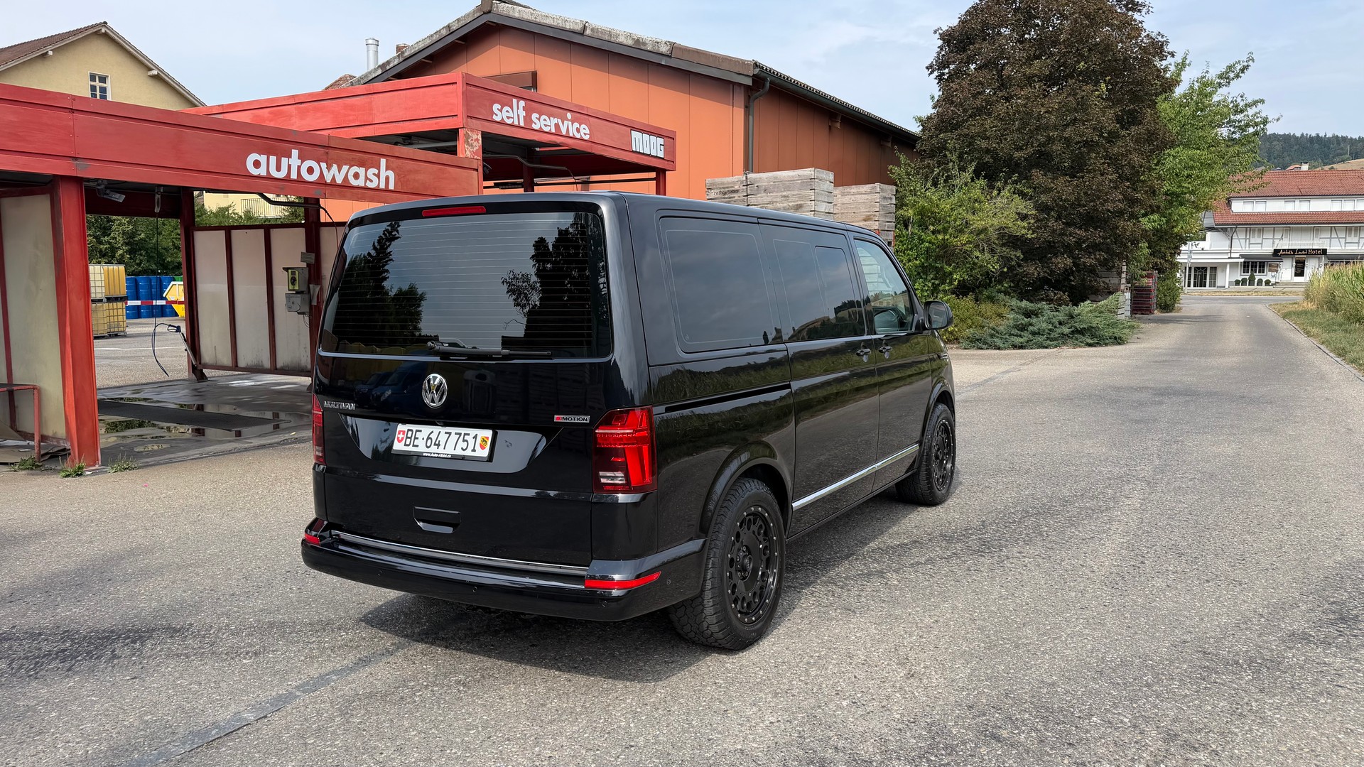 VW 2.0 TDI 150 MULTIVAN 4m-image-2