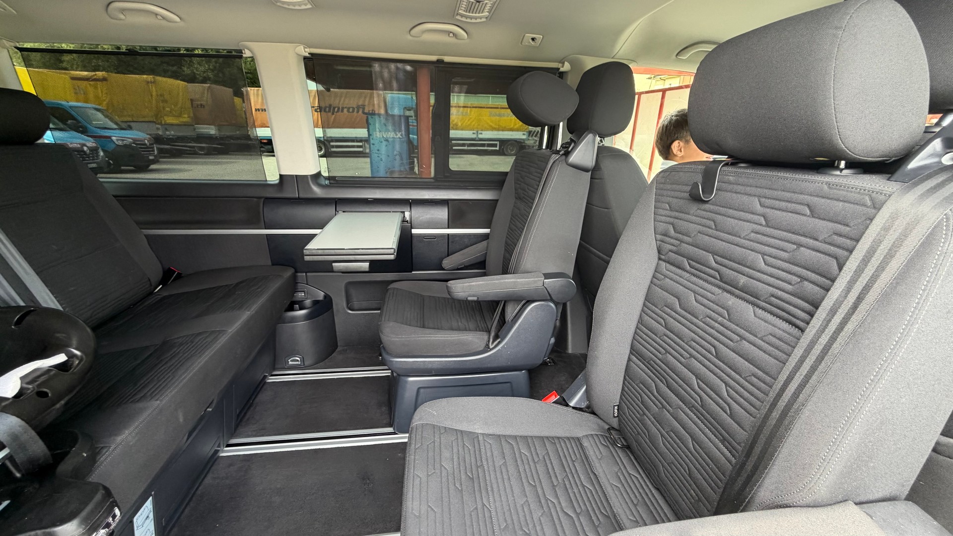 VW 2.0 TDI 150 MULTIVAN 4m-image-5