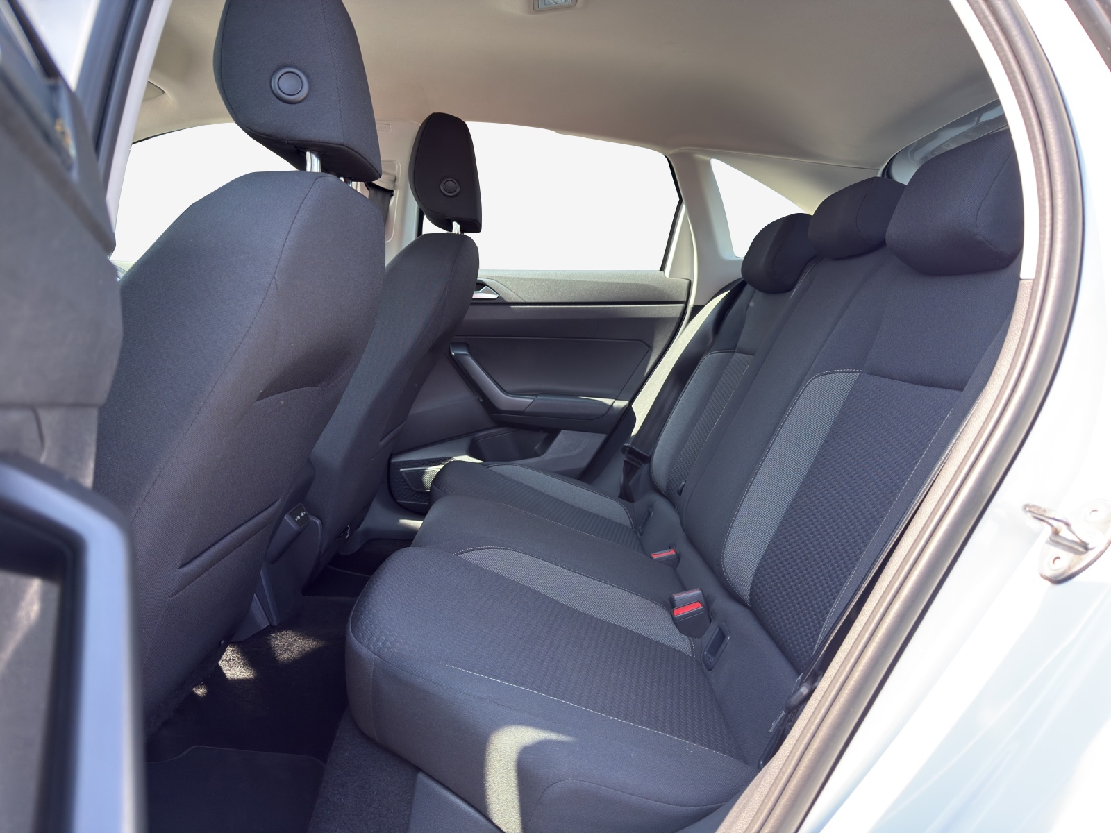 VW Taigo 1.0 TSI Life DSG-image-11