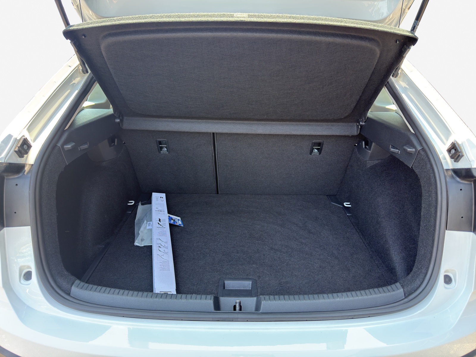 VW Taigo 1.0 TSI Life DSG-image-12
