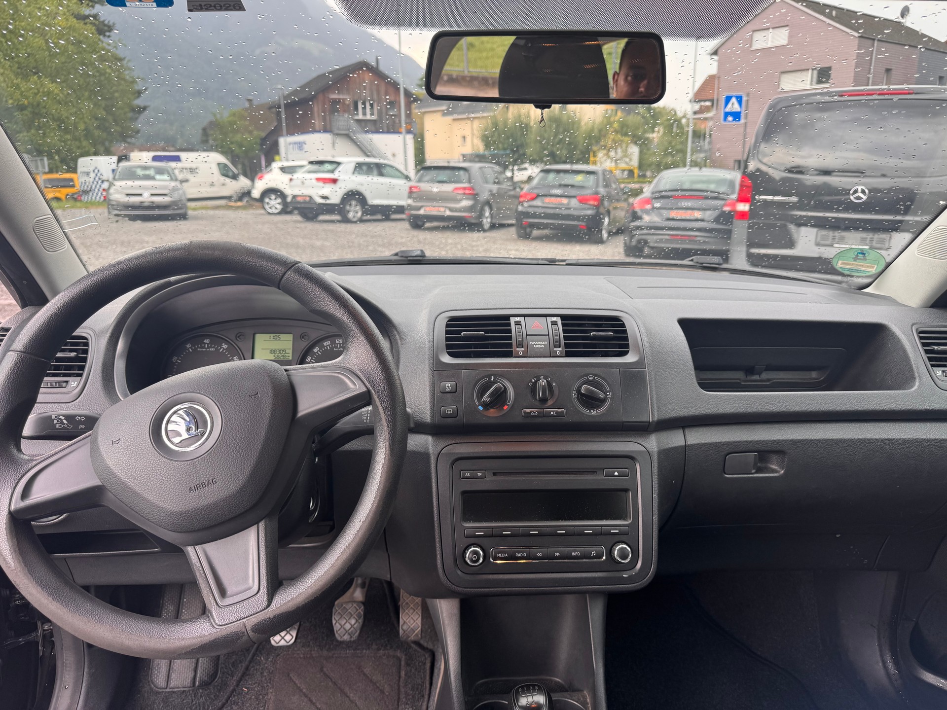 SKODA FABIA-image-3