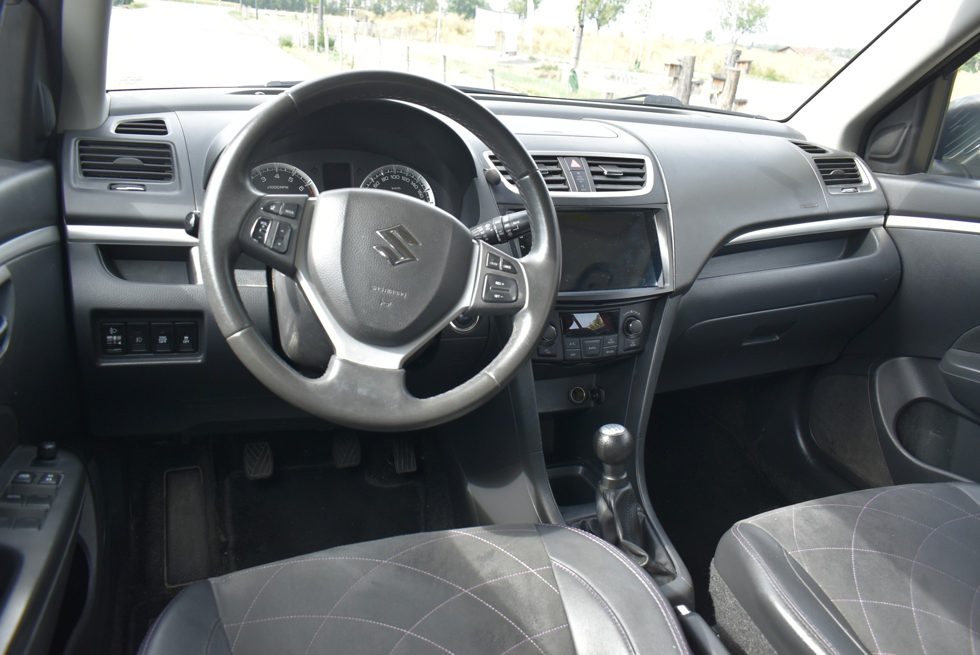 SUZUKI Swift 1.2i 16V GL Top-image-10