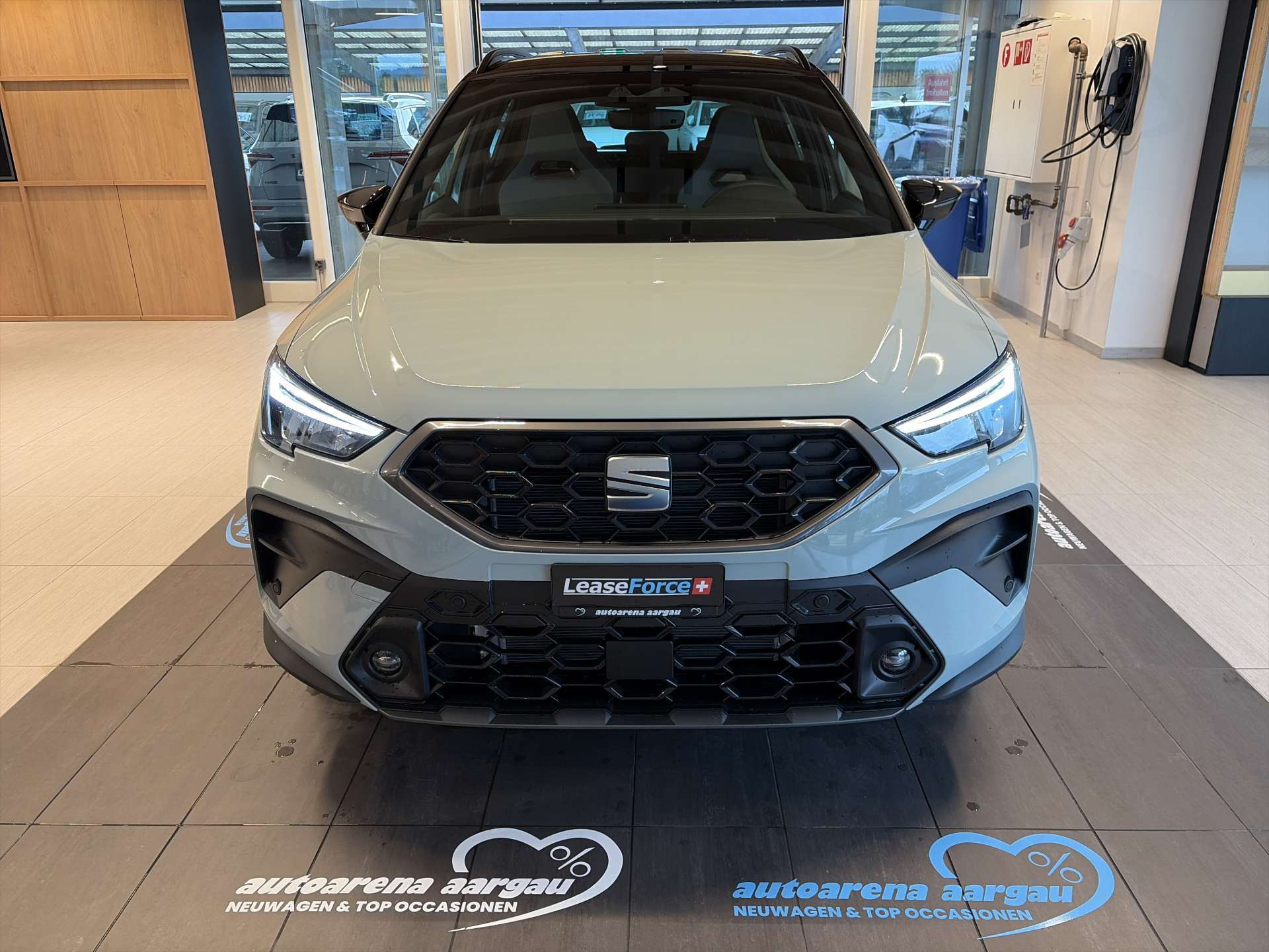 SEAT Arona 1.0 TSi Eco FR DSG-Automat-image-10