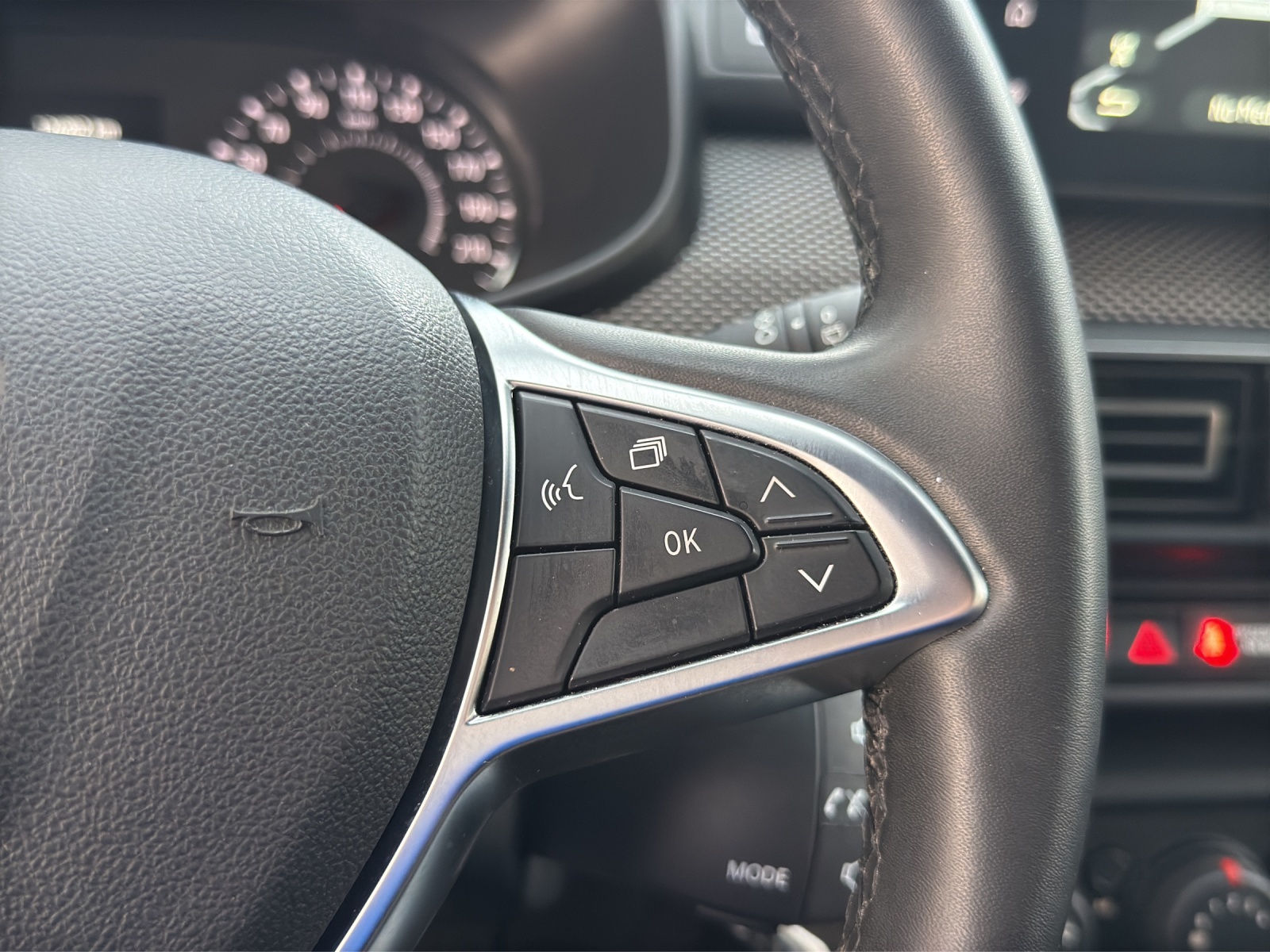 DACIA Jogger TCe 110 Comfort-image-23