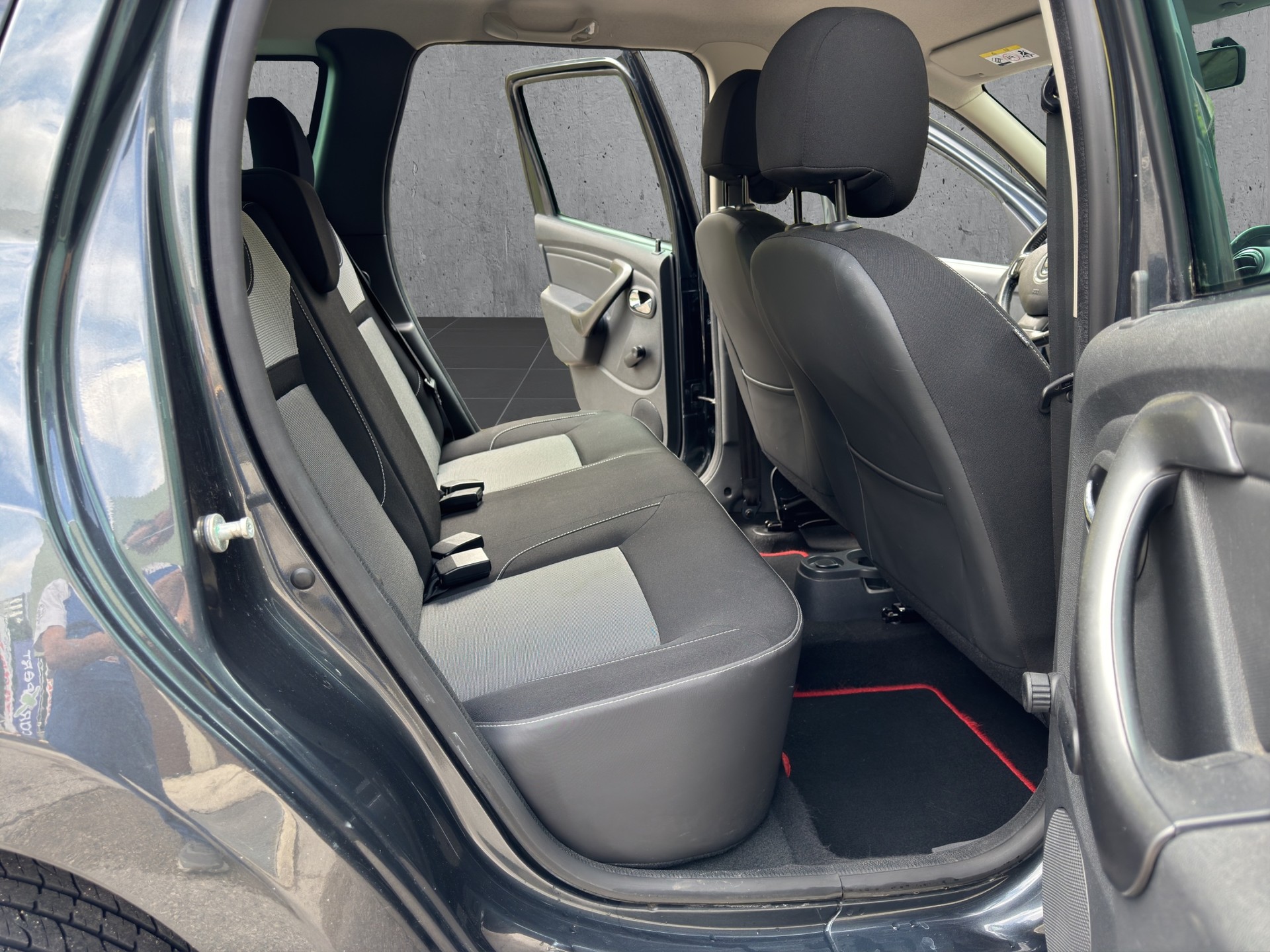 DACIA Duster 1.5 dCi Ambiance 4x4-image-12