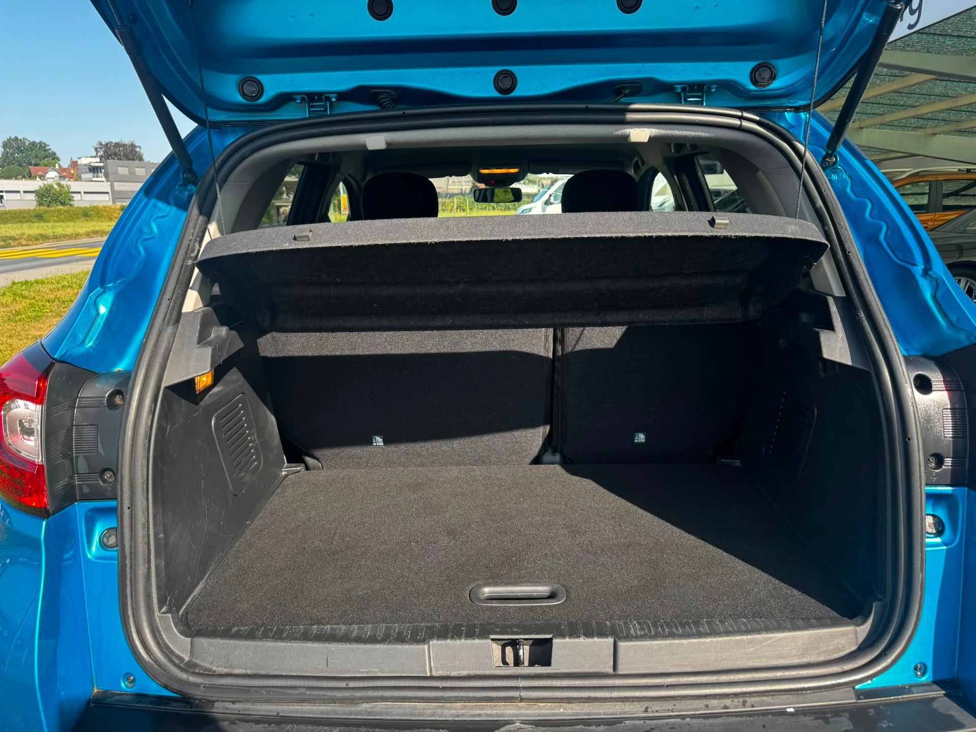 RENAULT Captur 1.5 dCi Privilège EDC-image-12