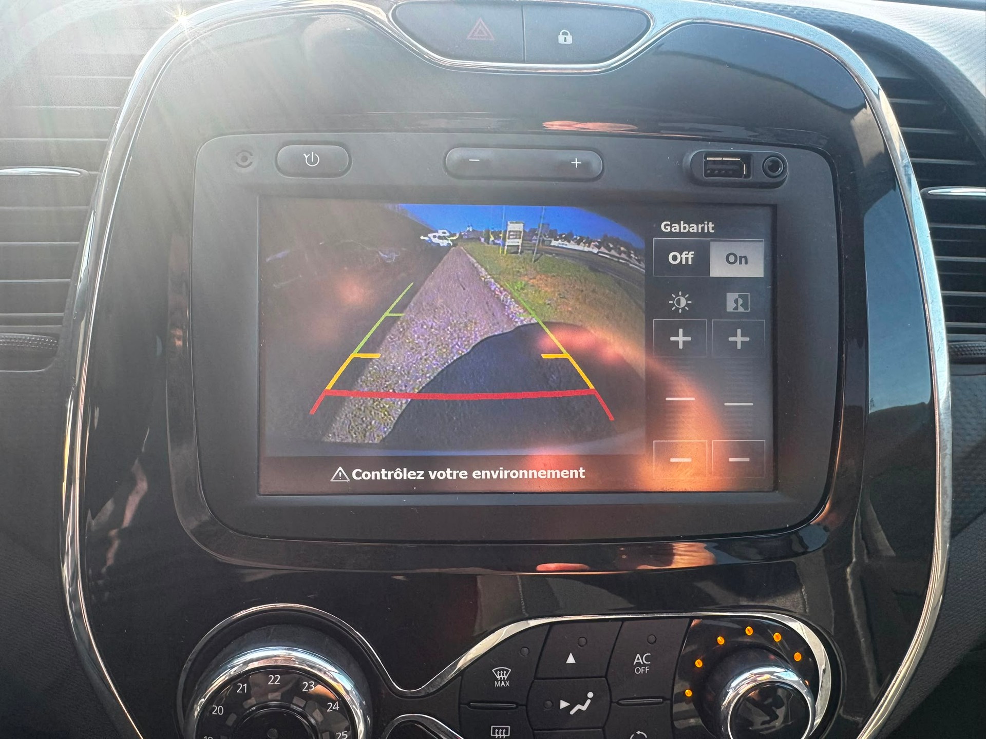 RENAULT Captur 1.5 dCi Privilège EDC-image-10