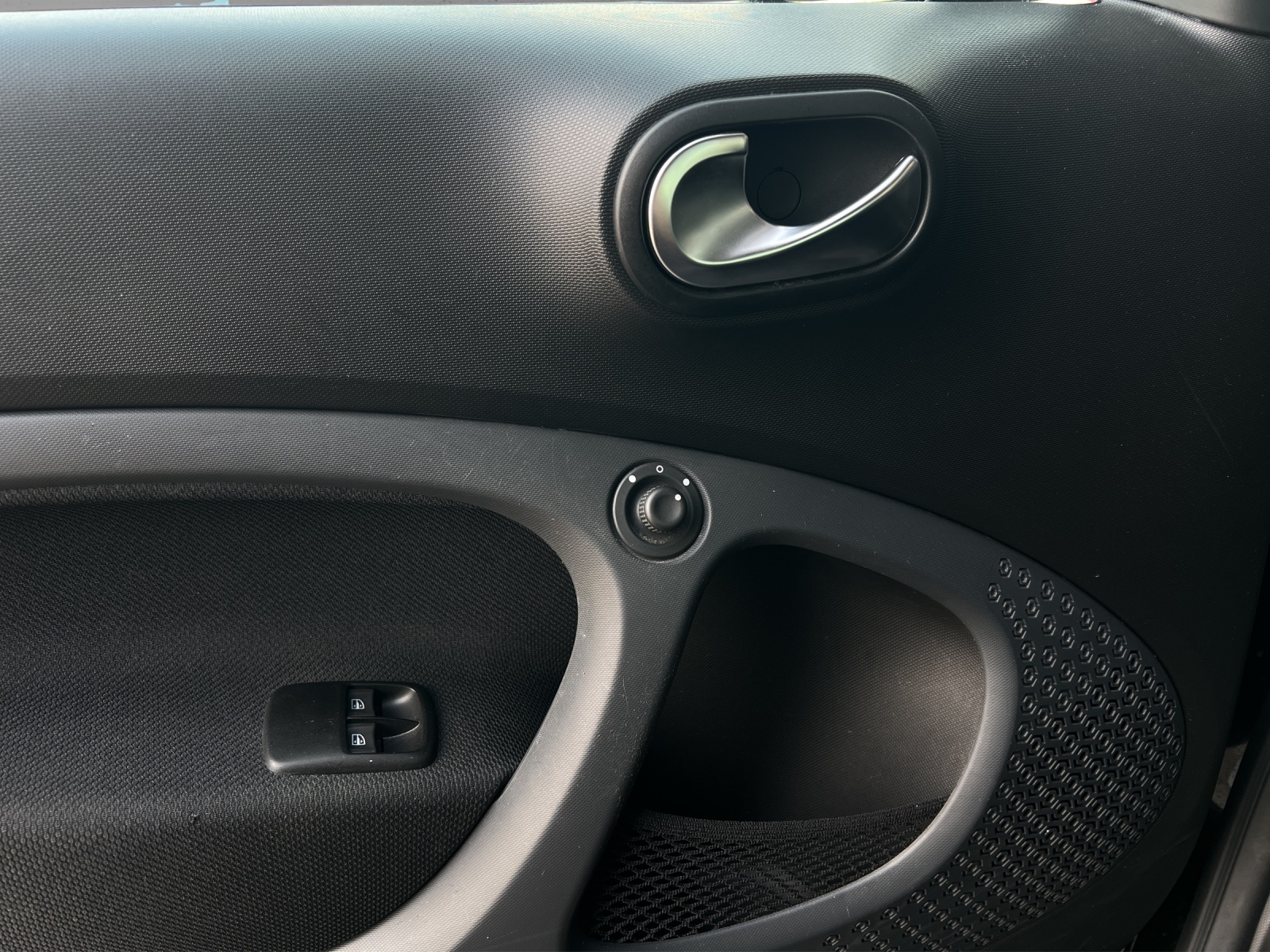 SMART fortwo EQ passion-image-12