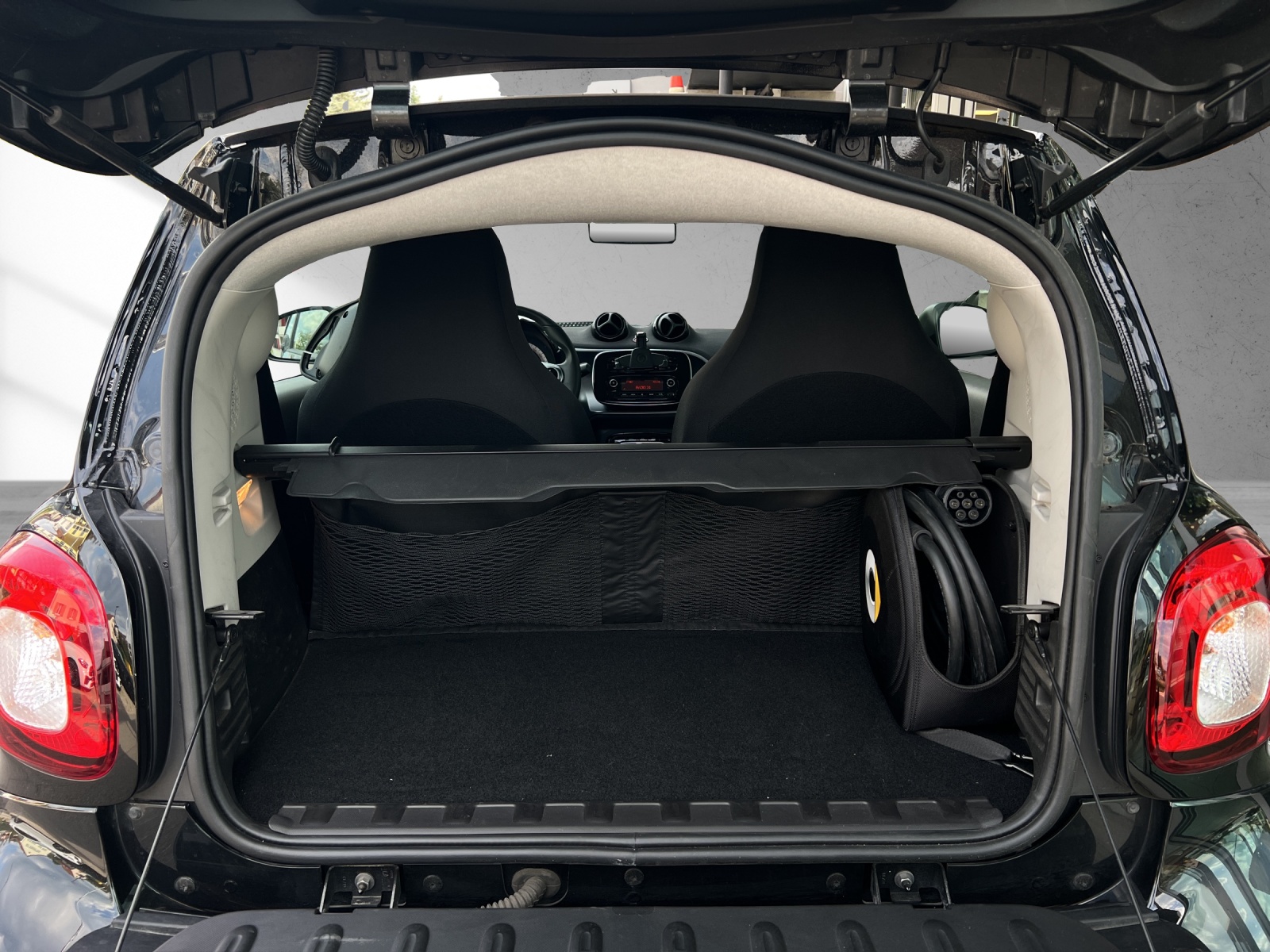 SMART fortwo EQ passion-image-14
