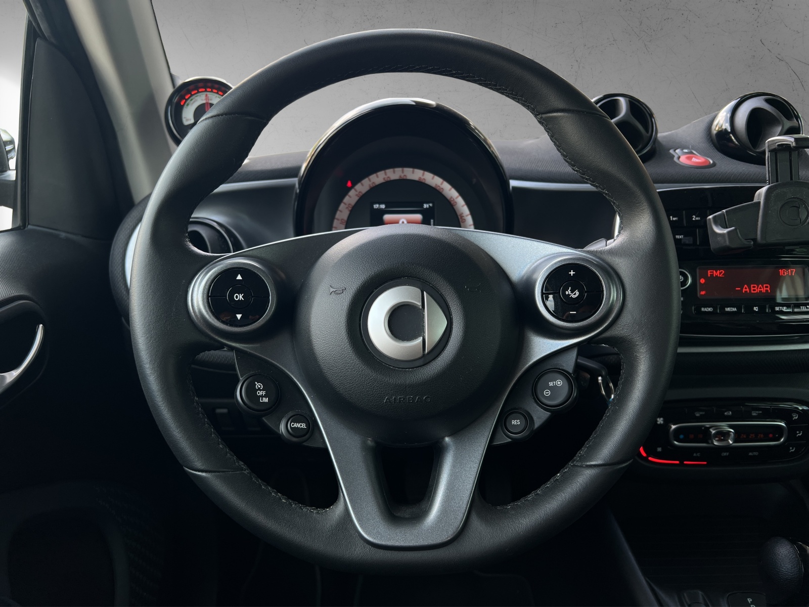 SMART fortwo EQ passion-image-8