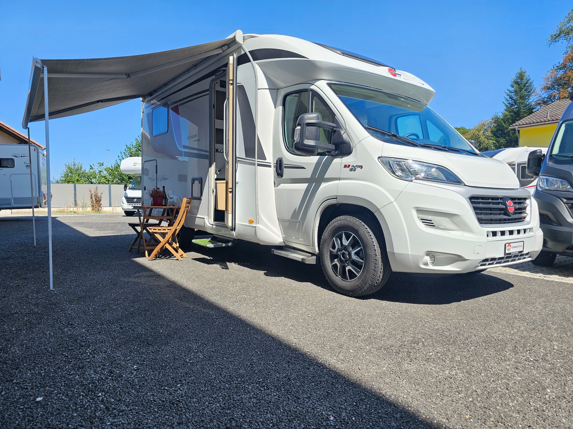 BÜRSTNER Lyseo T690 mit Einzelbetten!-image-0