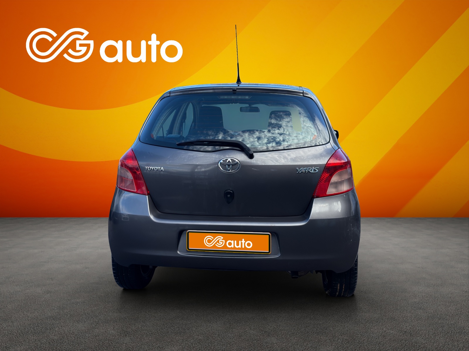 TOYOTA Yaris 1.3 Chic-image-7