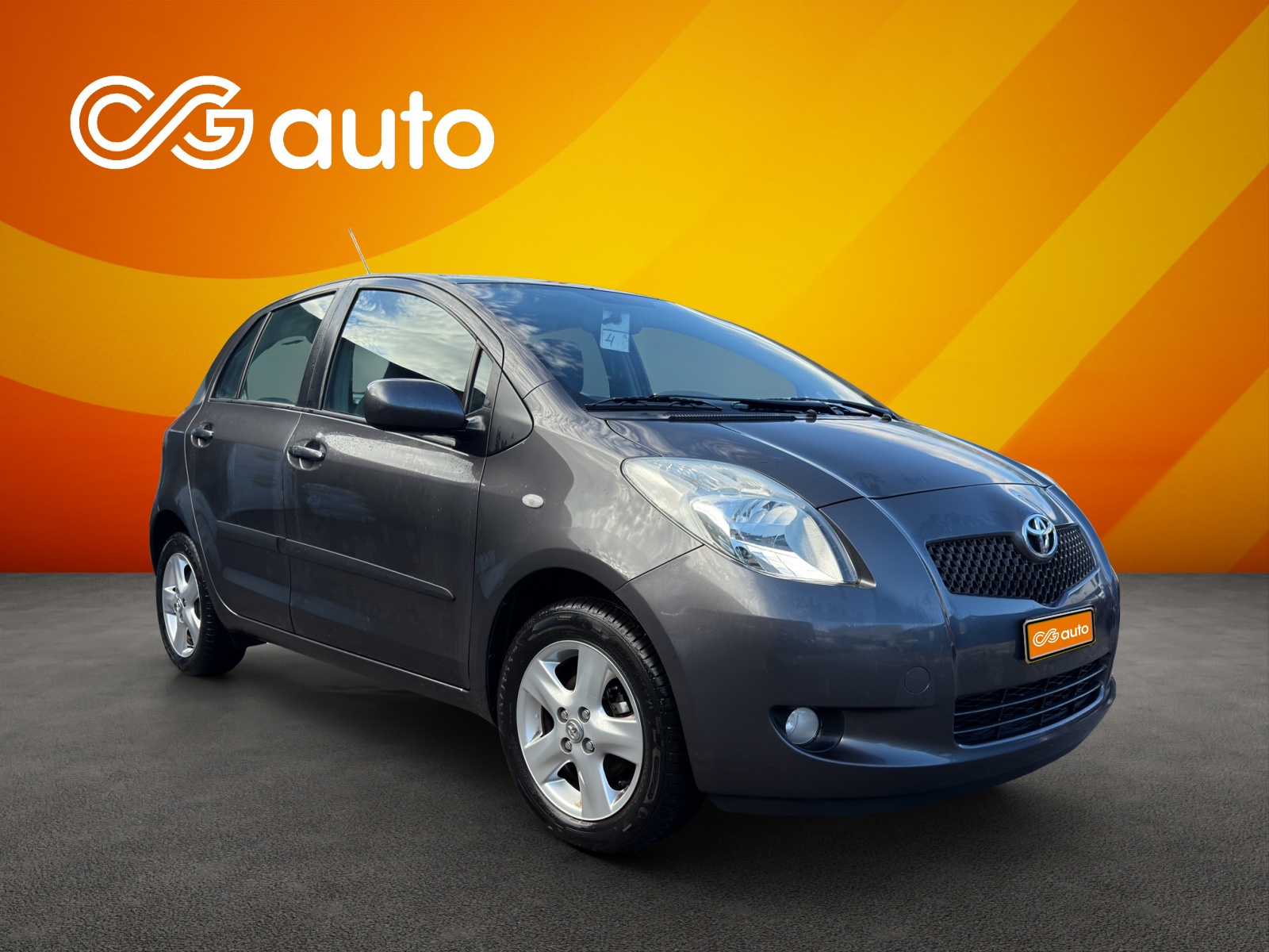 TOYOTA Yaris 1.3 Chic-image-1
