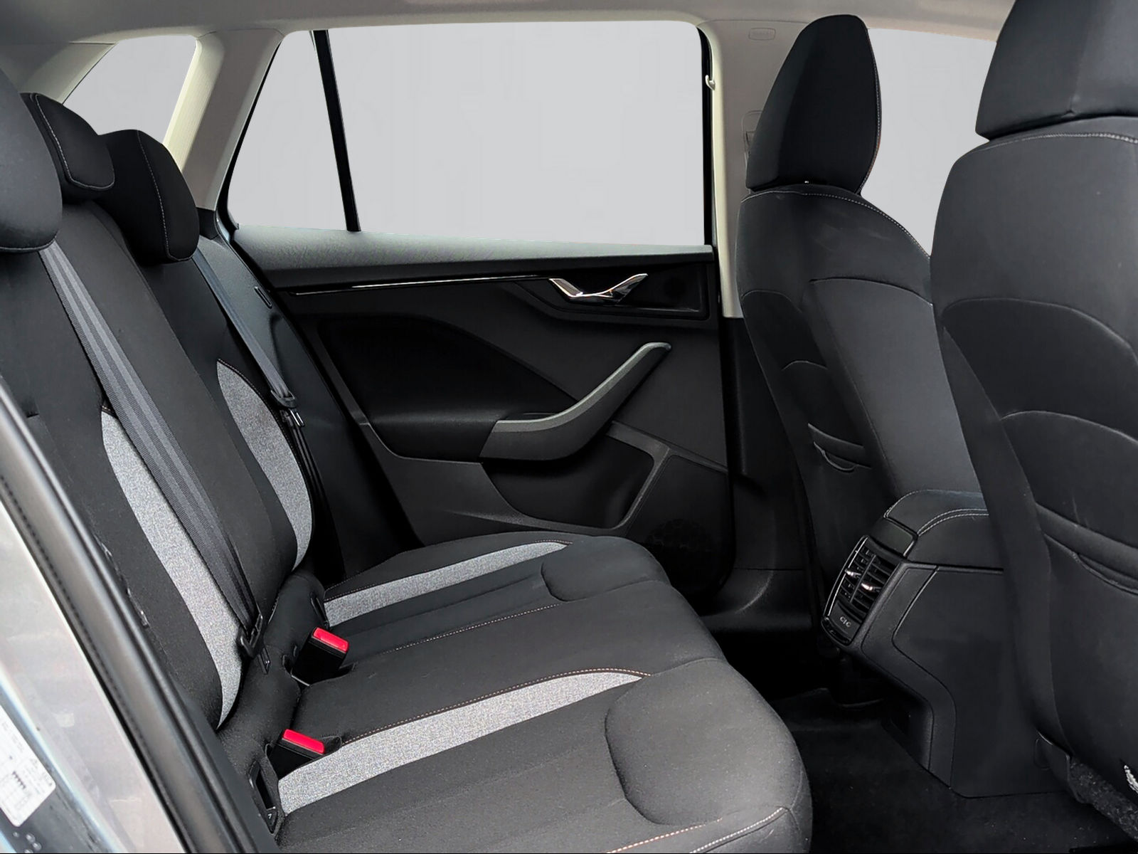 SKODA Kamiq 1.5 TSI Selection DSG-image-7