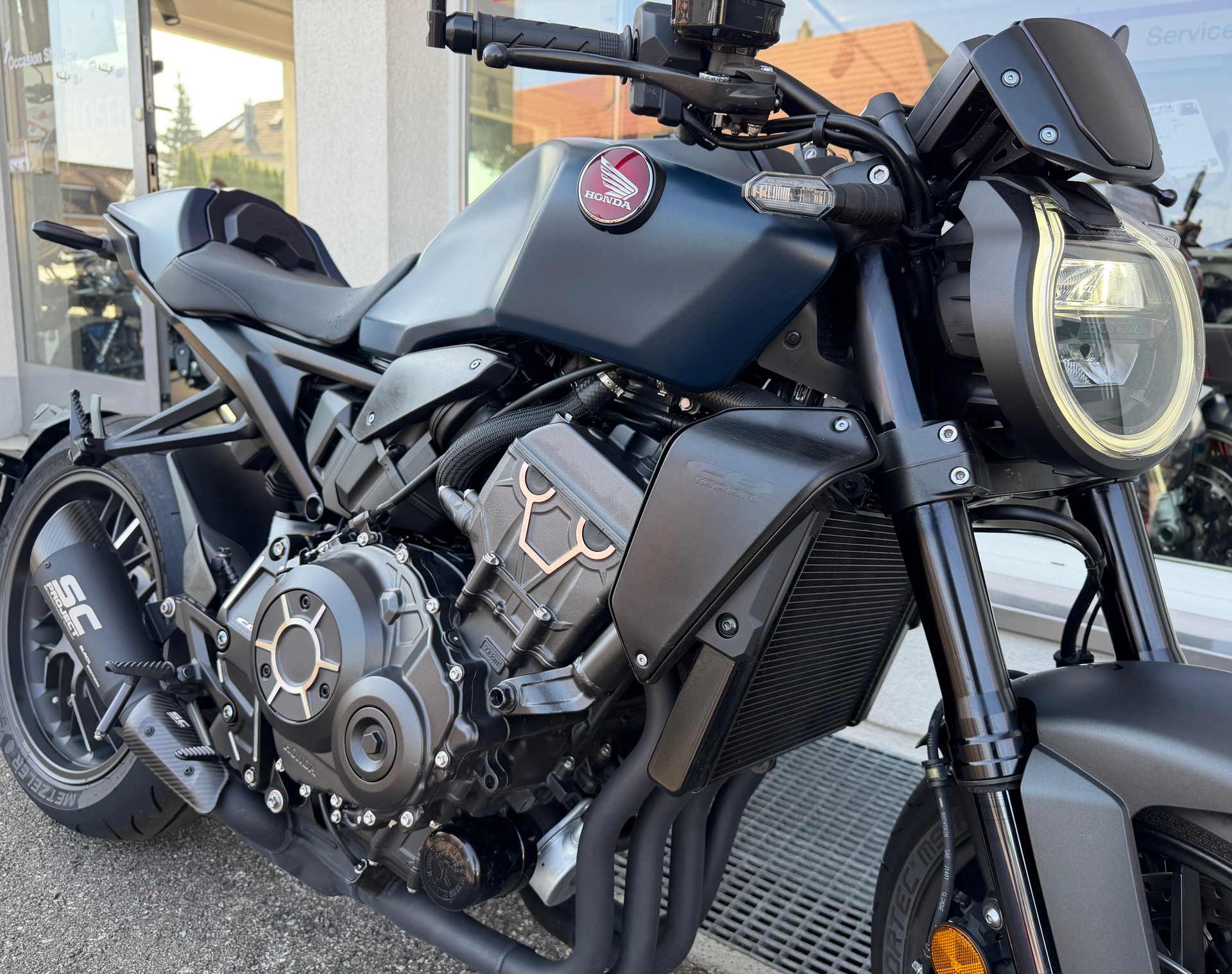 HONDA CB 1000 R Blue Edition-image-5