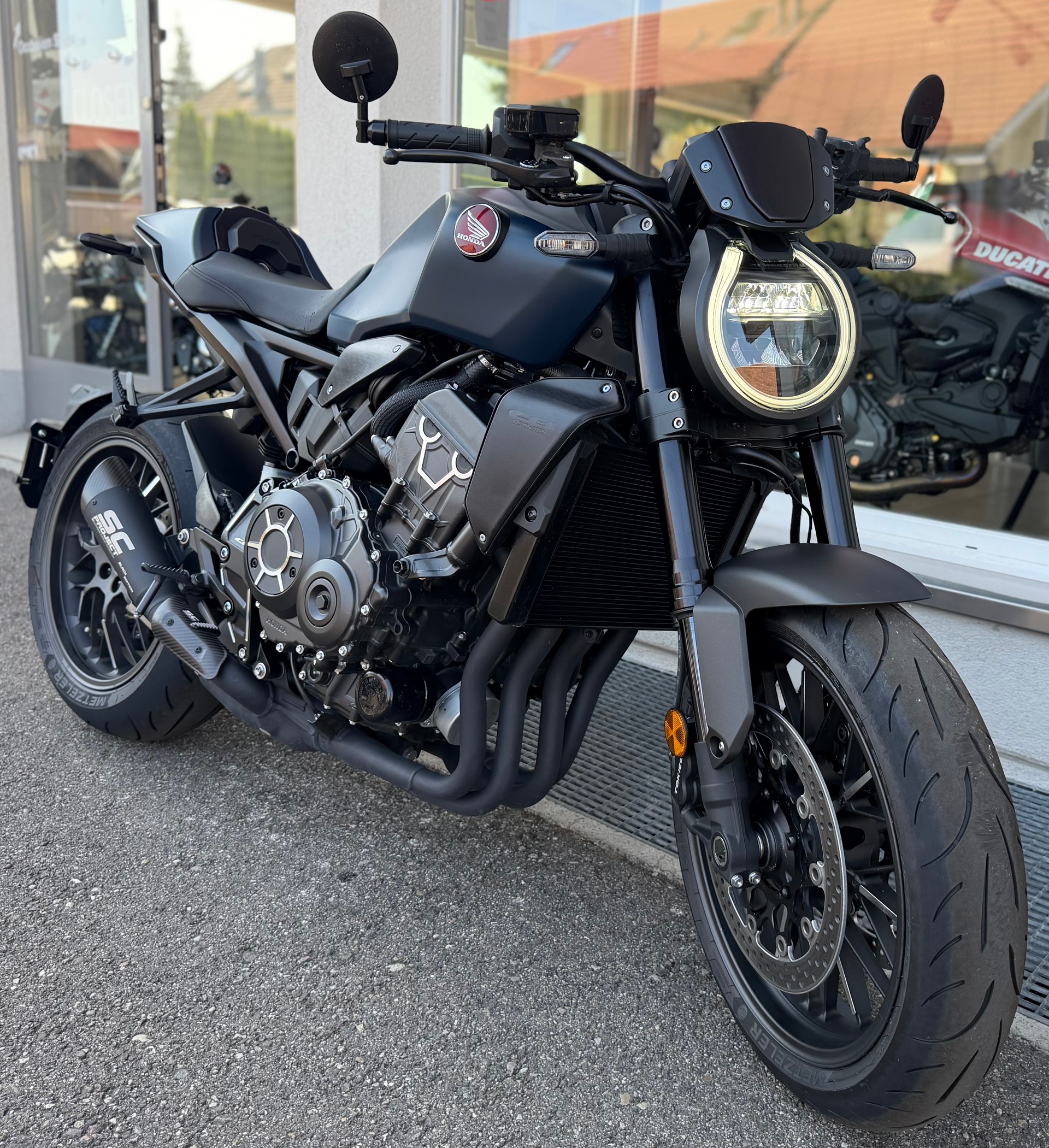 HONDA CB 1000 R Blue Edition-showroom-element-2