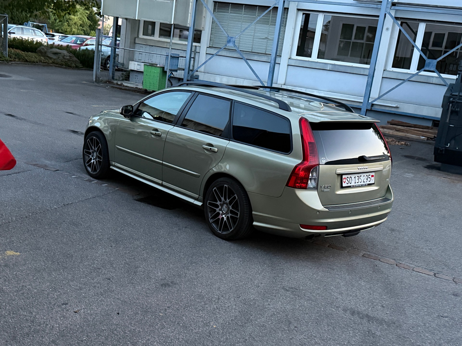 VOLVO 2.4 D5 Summum-image-1