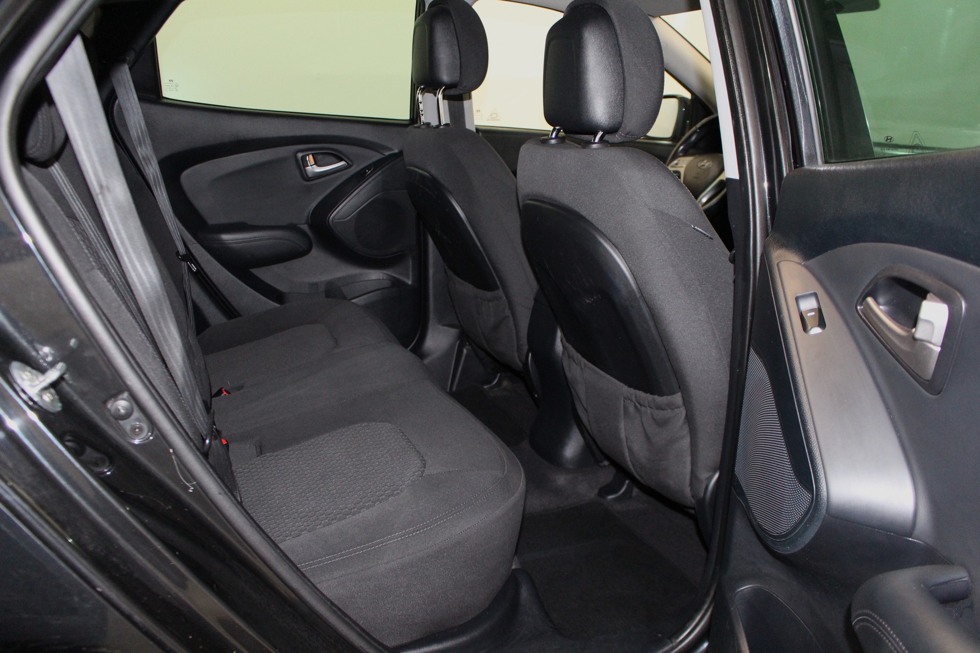 HYUNDAI iX 35 2.0 Comfort 4WD-image-9