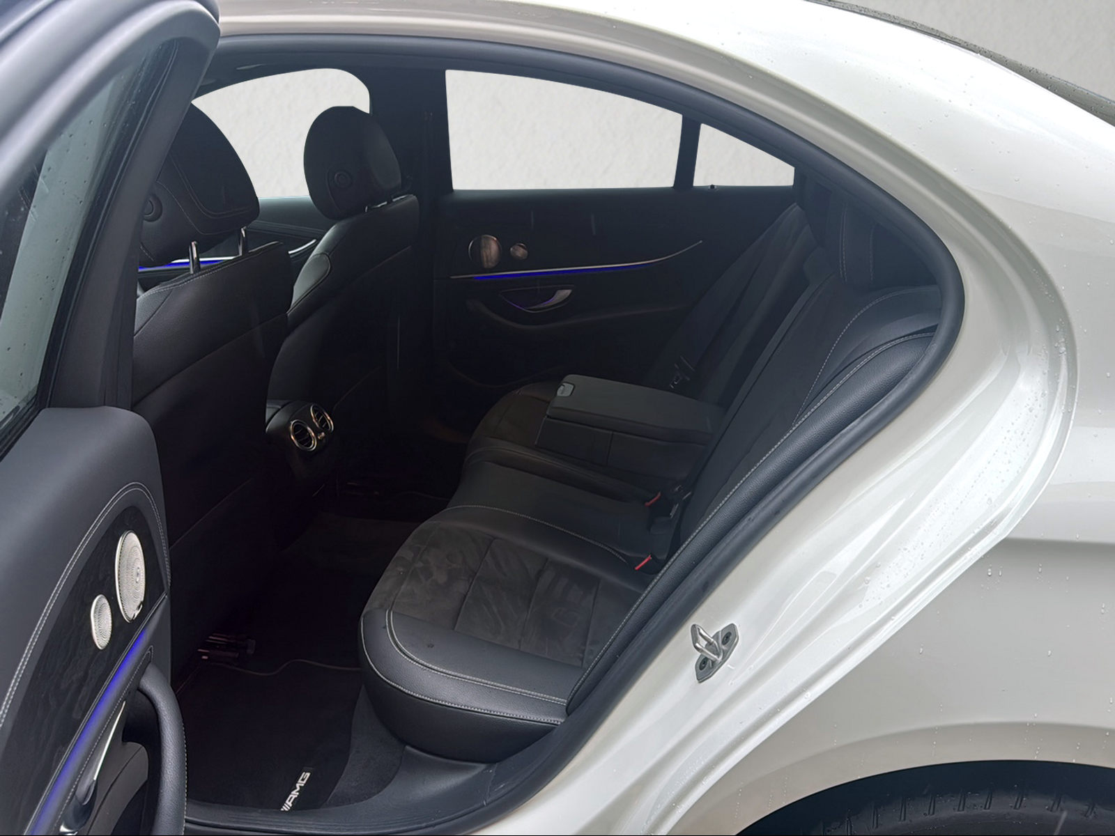 MERCEDES-BENZ E 220 d 4Matic Swiss Star 9G-Tronic-image-11