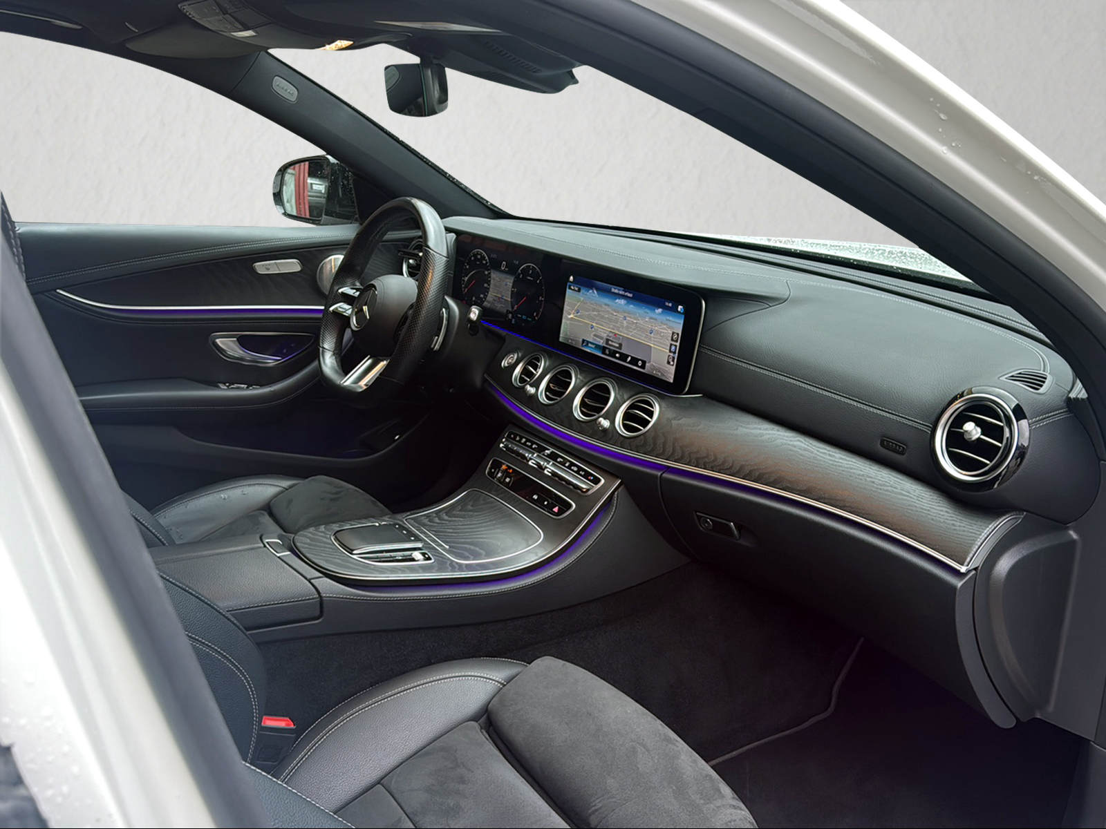 MERCEDES-BENZ E 220 d 4Matic Swiss Star 9G-Tronic-image-13