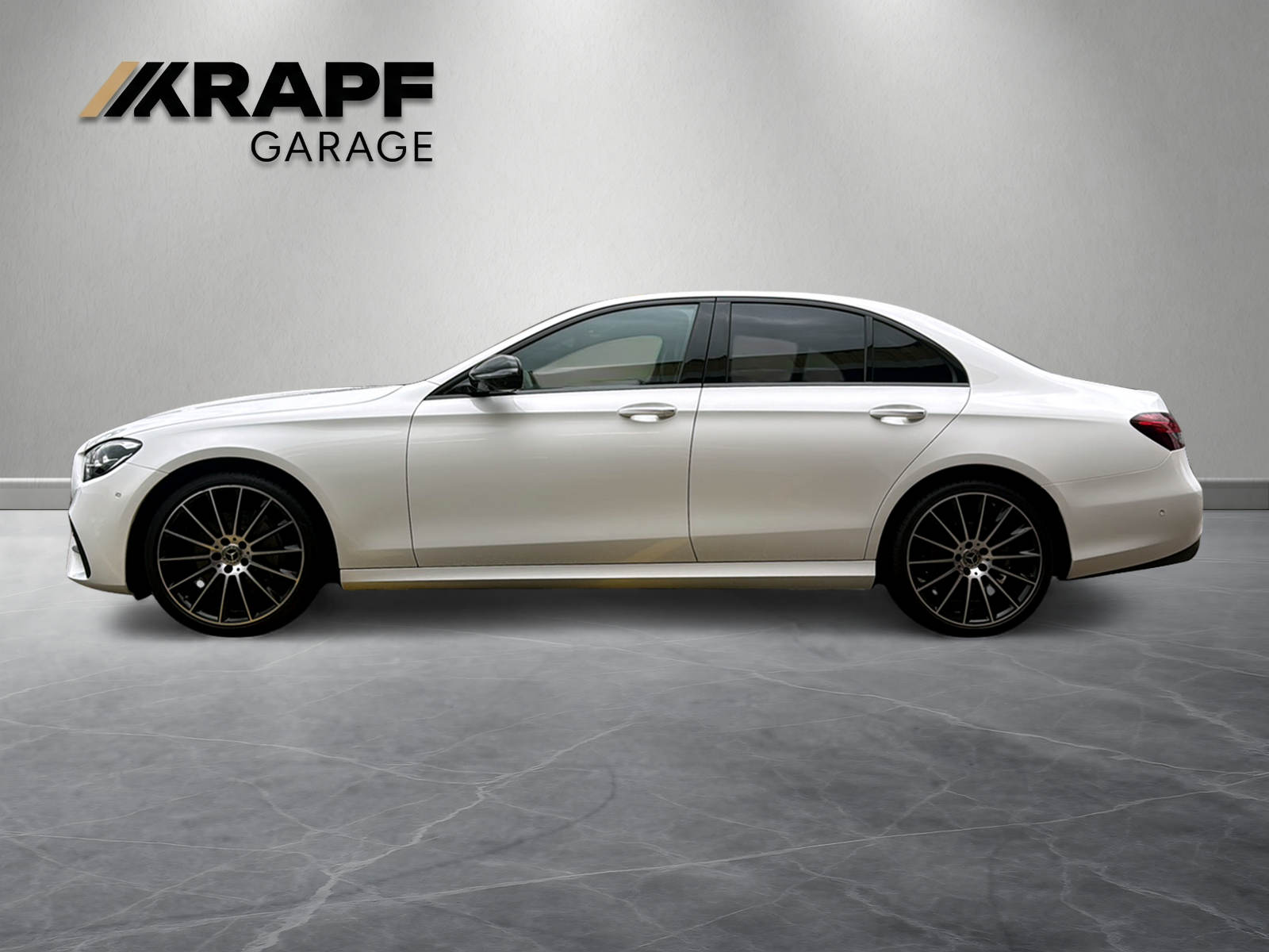 MERCEDES-BENZ E 220 d 4Matic Swiss Star 9G-Tronic-showroom-element-1