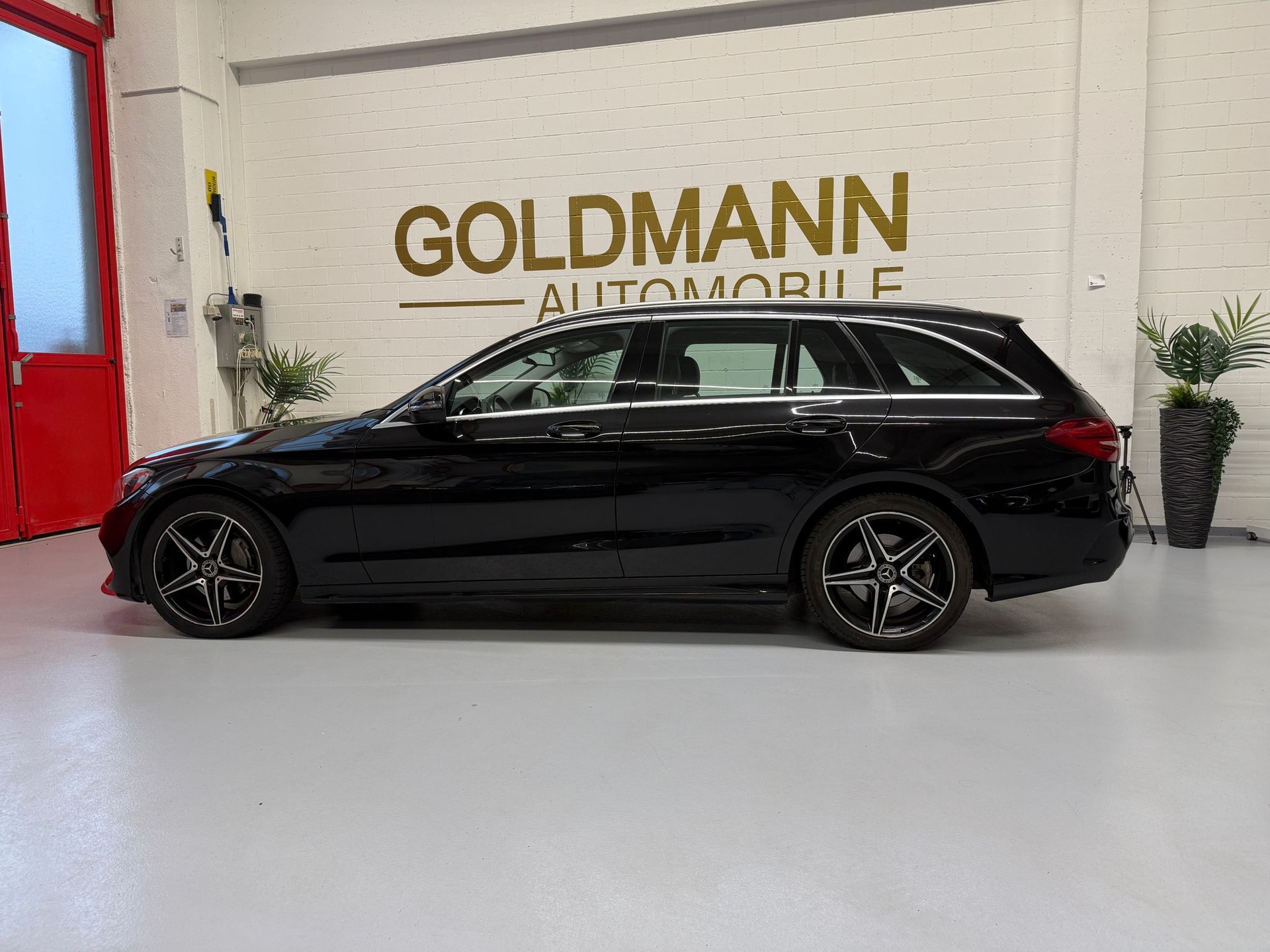 MERCEDES-BENZ C 220 d AMG Line 9G-Tronic-image-1