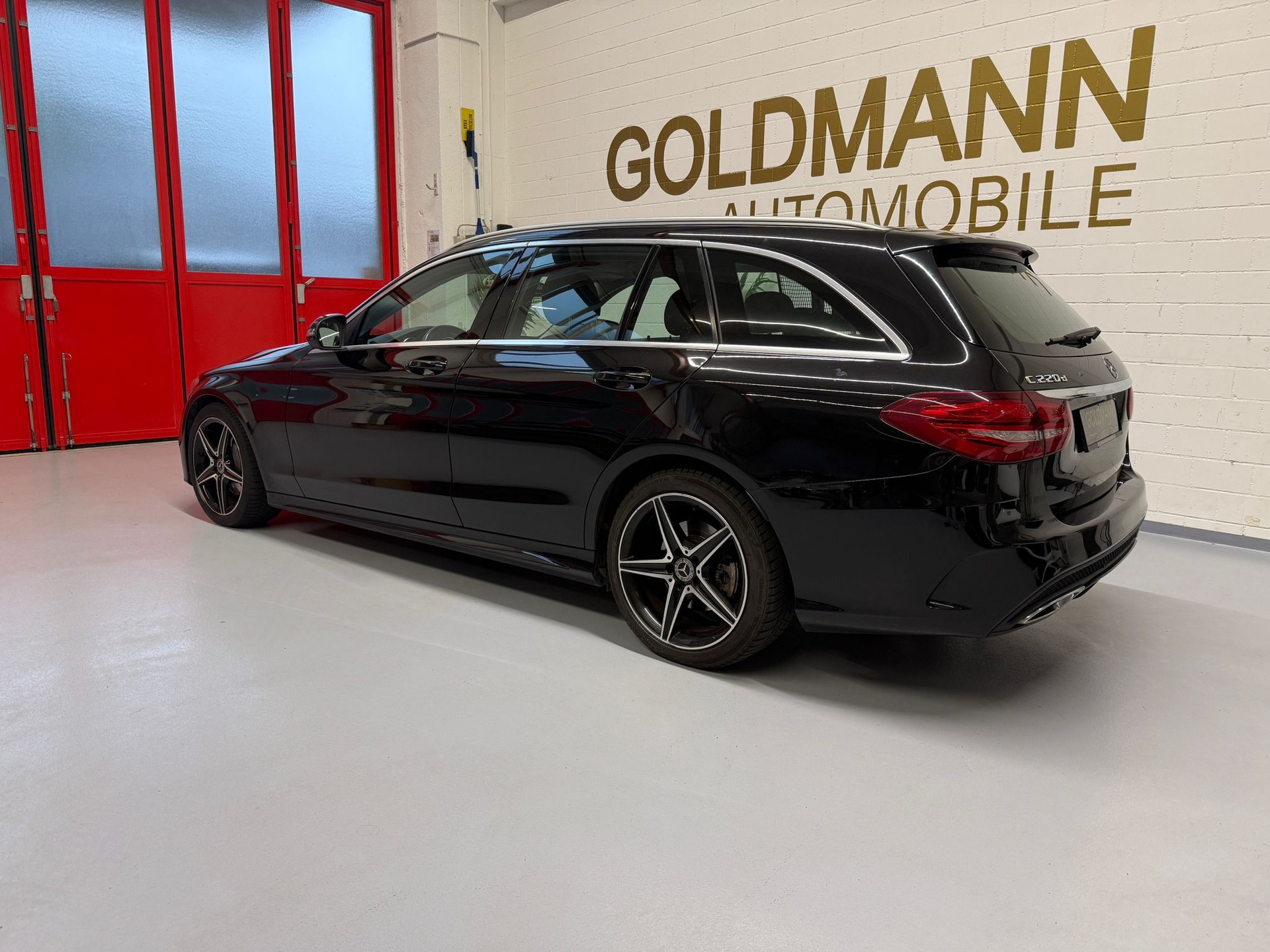 MERCEDES-BENZ C 220 d AMG Line 9G-Tronic-image-2