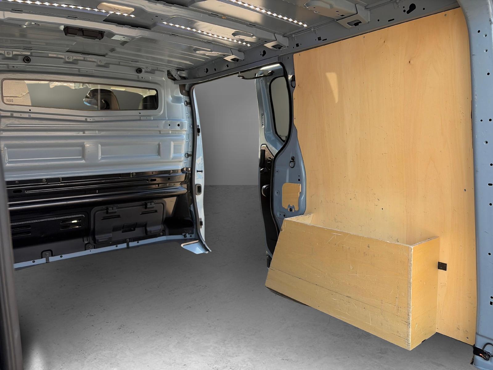RENAULT Trafic Kaw. 3.0 t L1 H1 2.0 dCi Blue 170 Advance-image-19