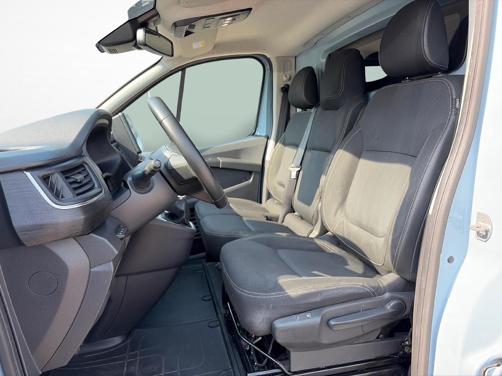 RENAULT Trafic Kaw. 3.0 t L1 H1 2.0 dCi Blue 170 Advance-image-13