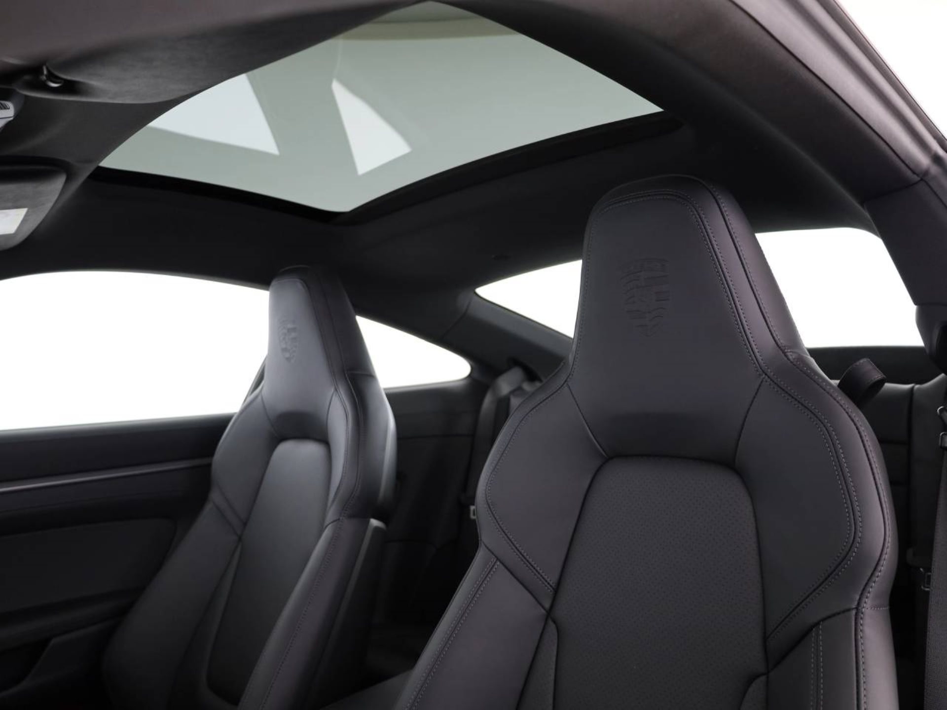 PORSCHE 911 Carrera 4S-image-18